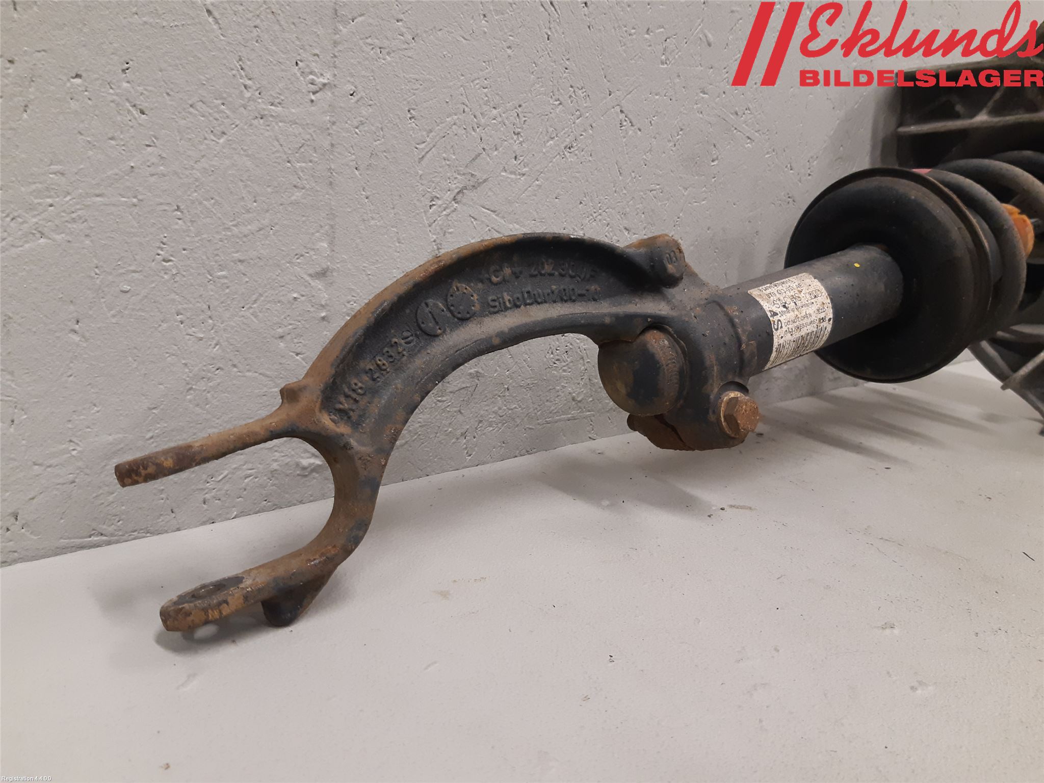 Audi A4/S4 08-11 Fjäderben Fram Vänster