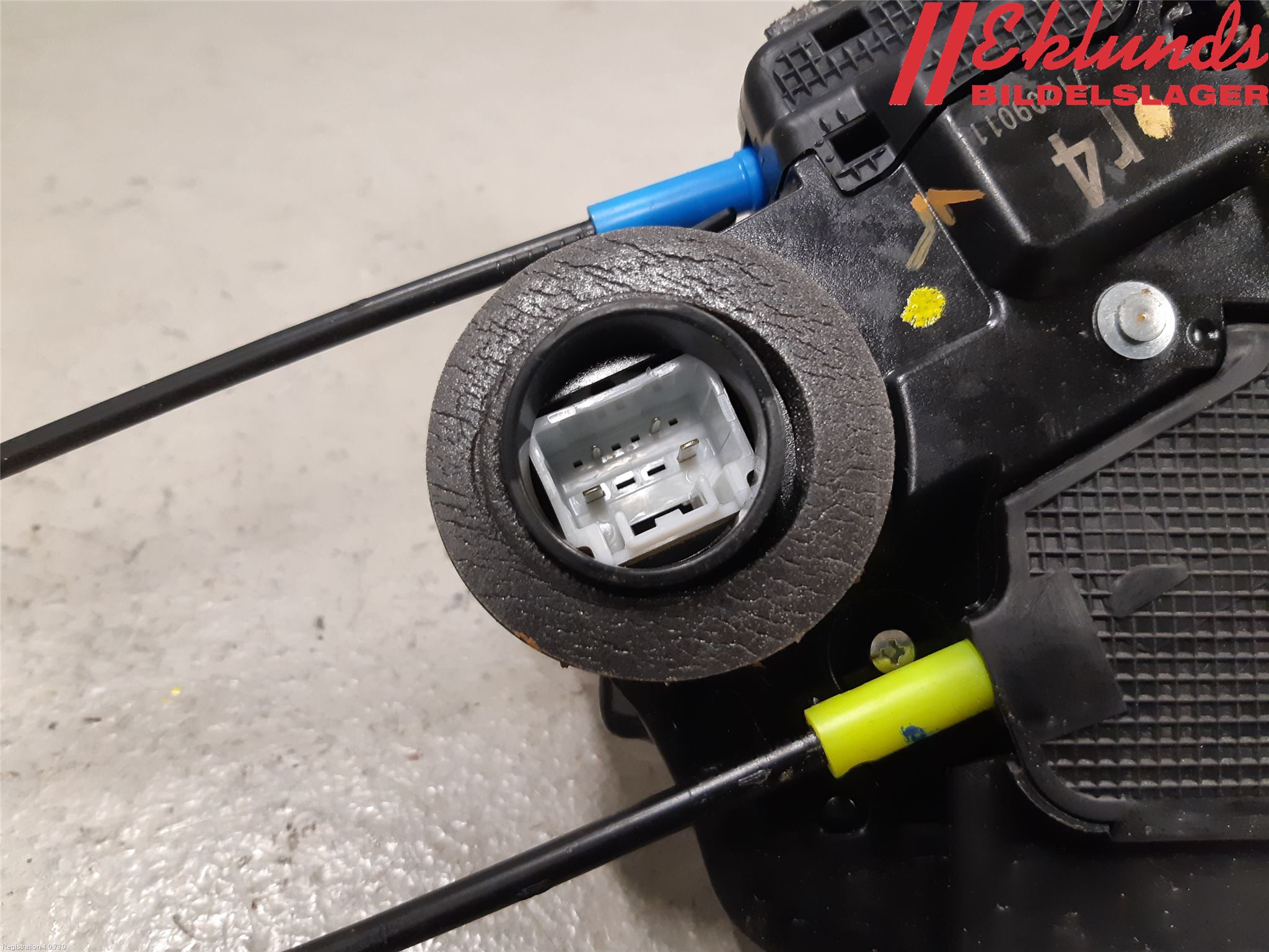 Toyota C-HR 16-23 Låskista-Dörrlås