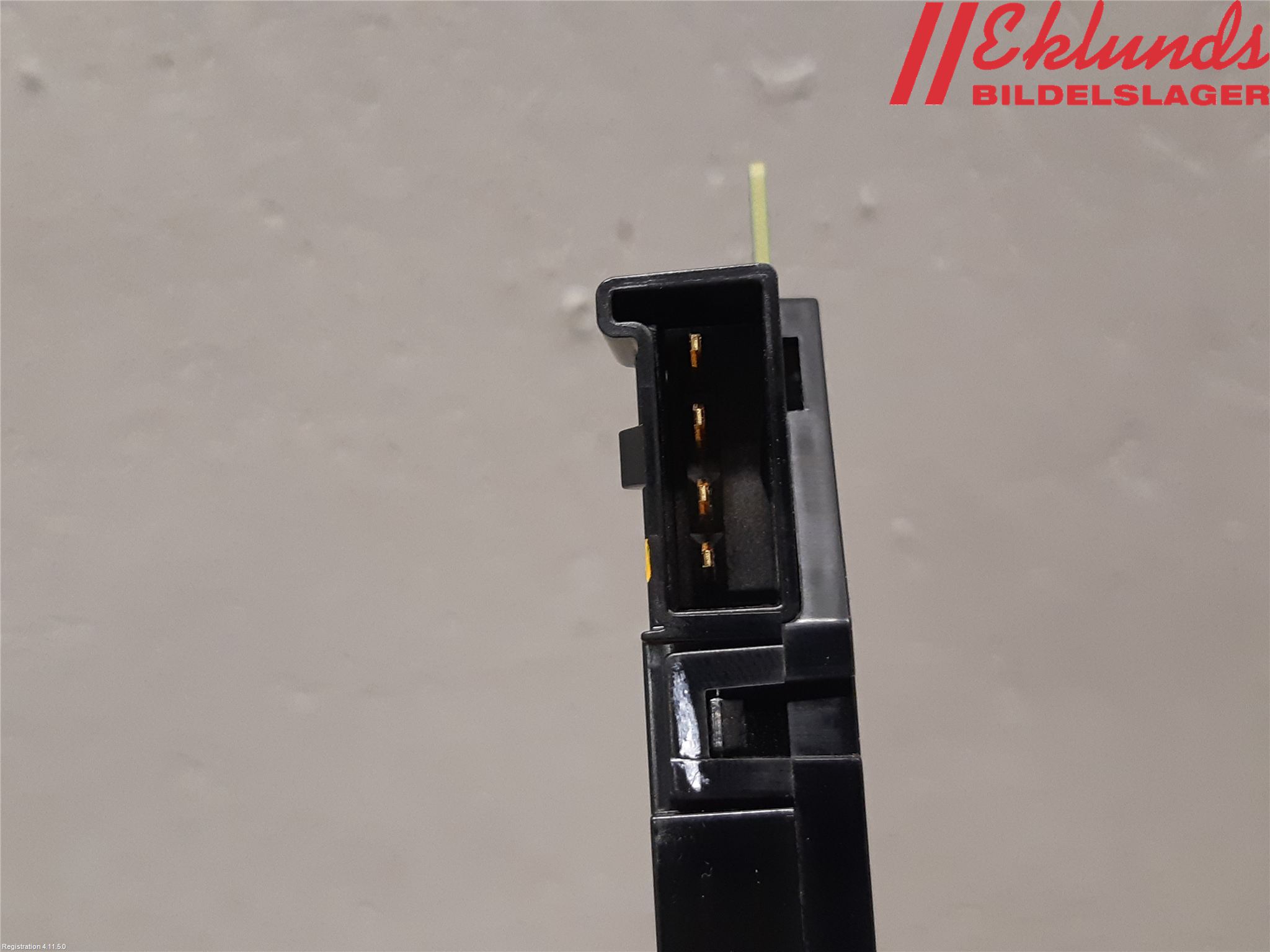 Tesla MODEL Y 21- Usb Connection