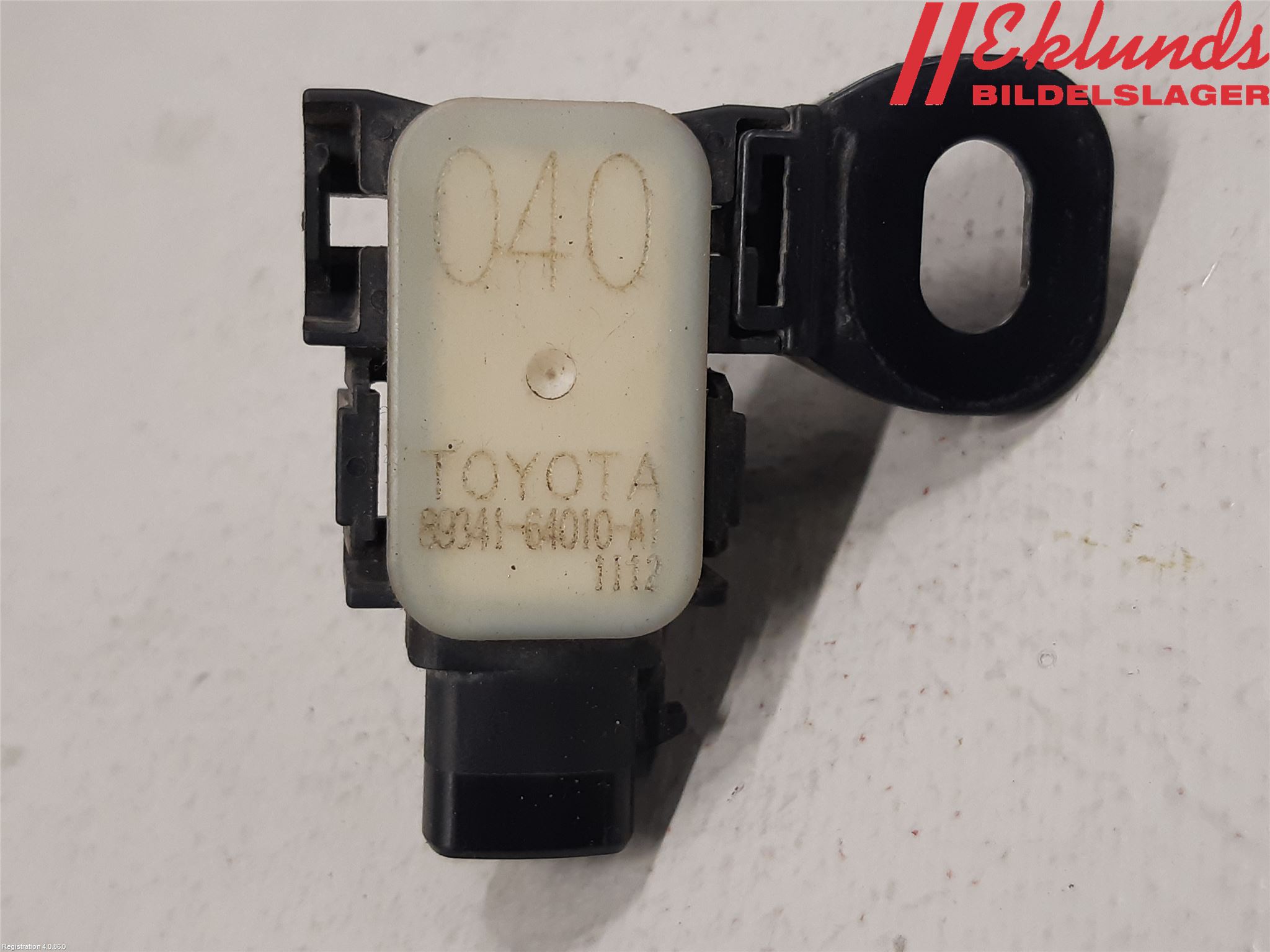 Toyota VERSO 09-18 Parkeringshjälp Frontsensor