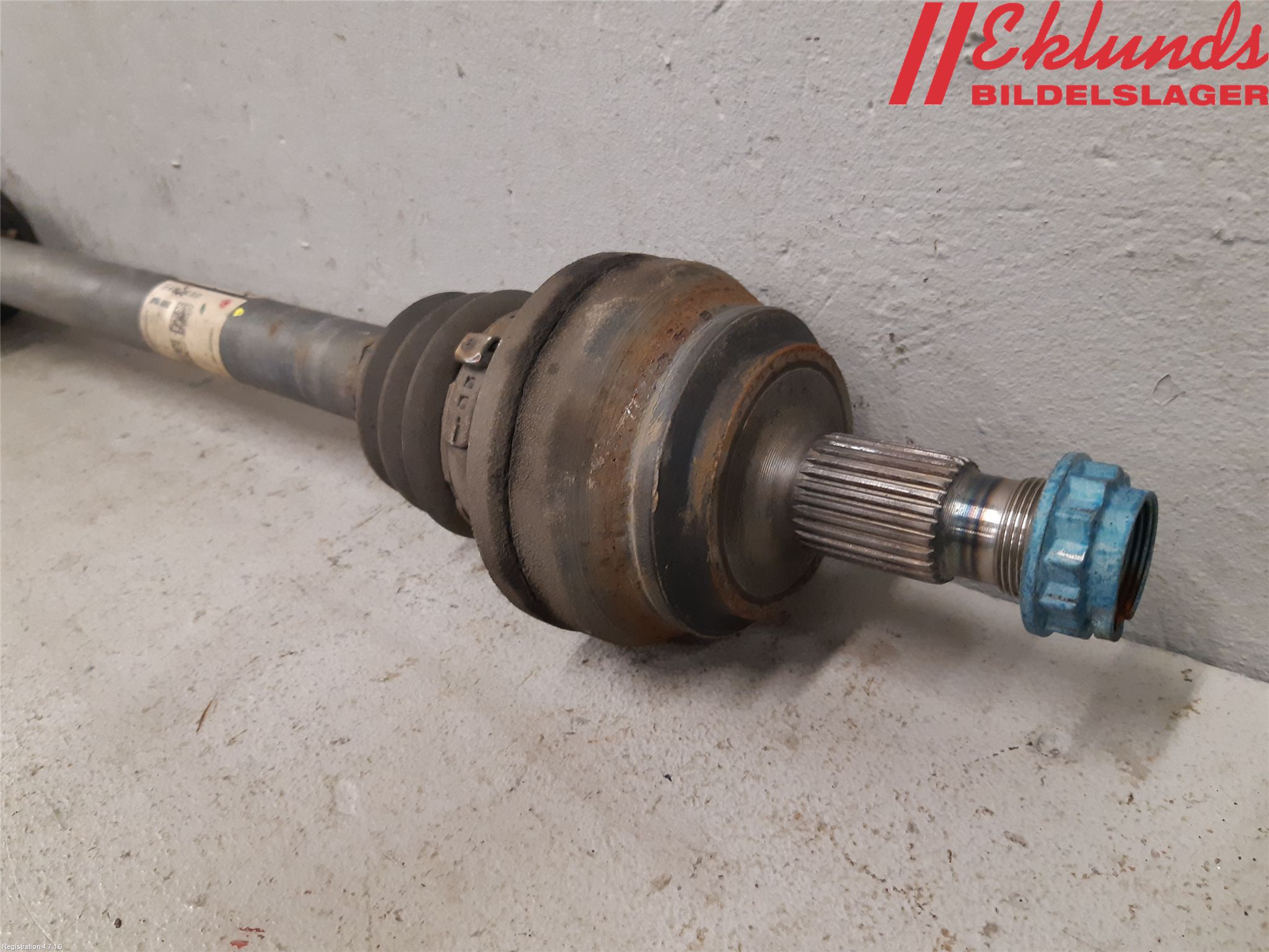 Mercedes-Benz MB C-KLASS (W205) 14-21 Drivaxel Bak Vänster