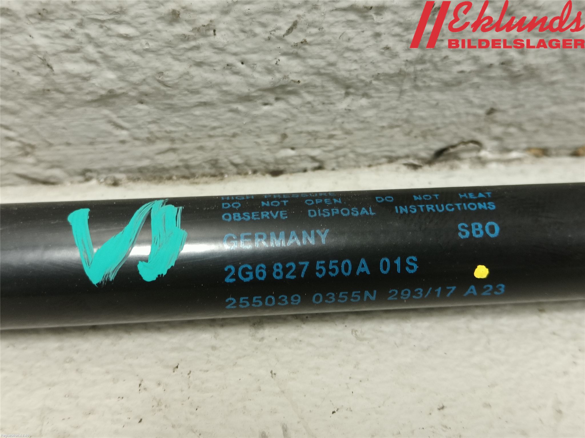 Volkswagen VW POLO VI 18->> Gasfjäder Baklucka