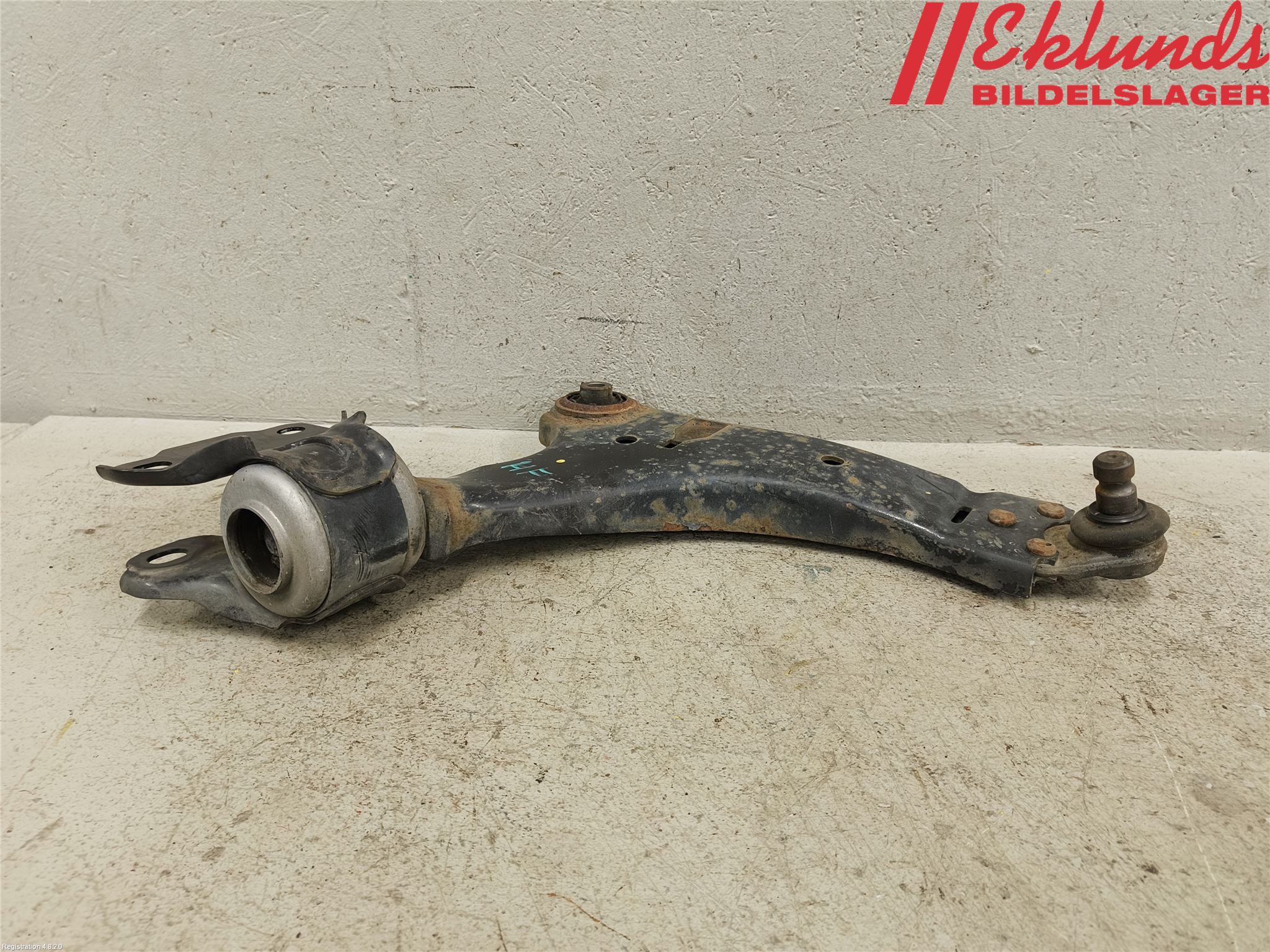 Volvo XC60 14-17 Bärarm Fram Undre Hö