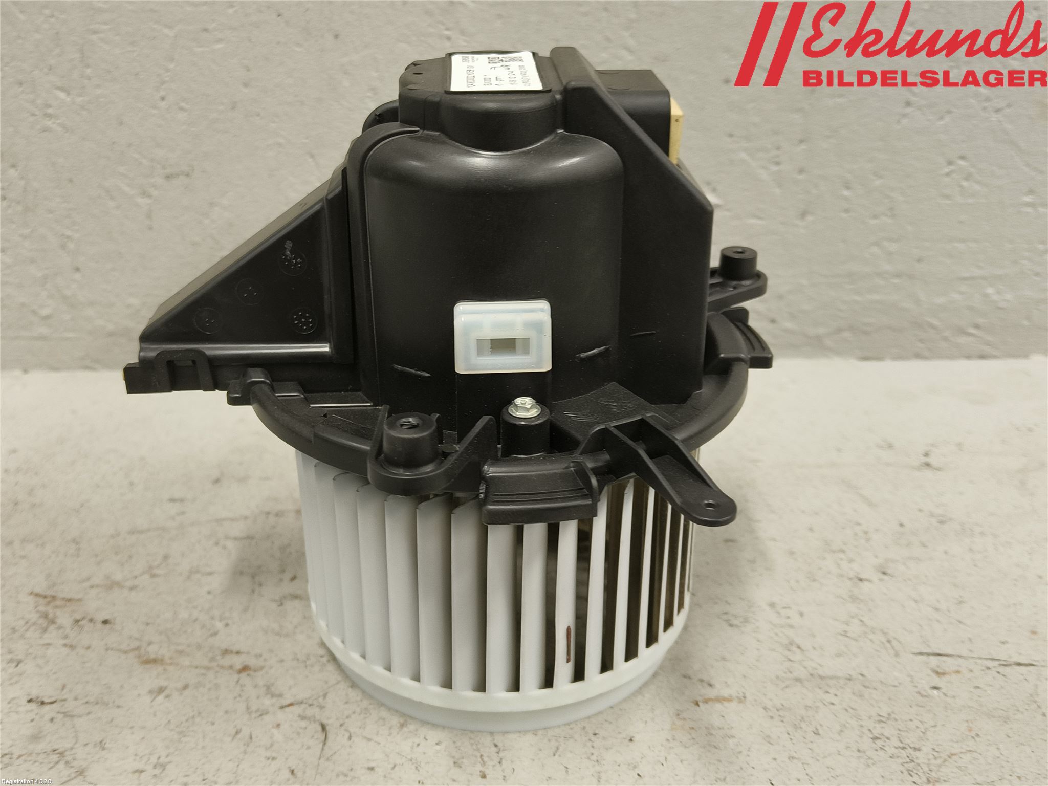 Opel VIVARO 20- Värmefläkt