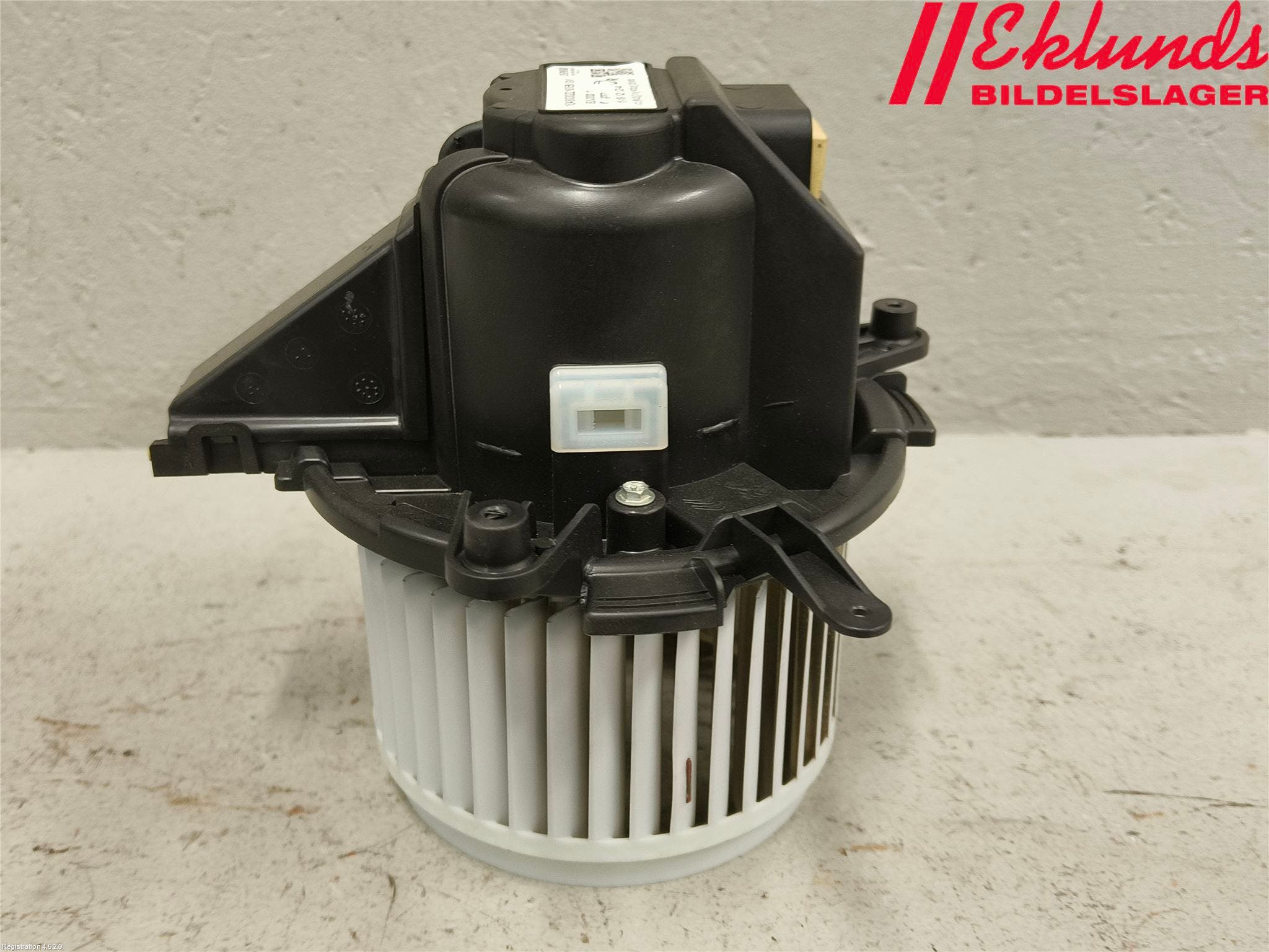 Opel VIVARO 20- Värmefläkt