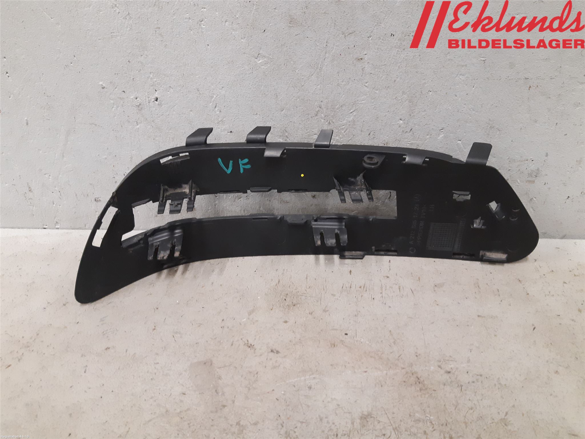 Mercedes-Benz MB E-KLASS (W212) 09-16 Dimljussarg Fram