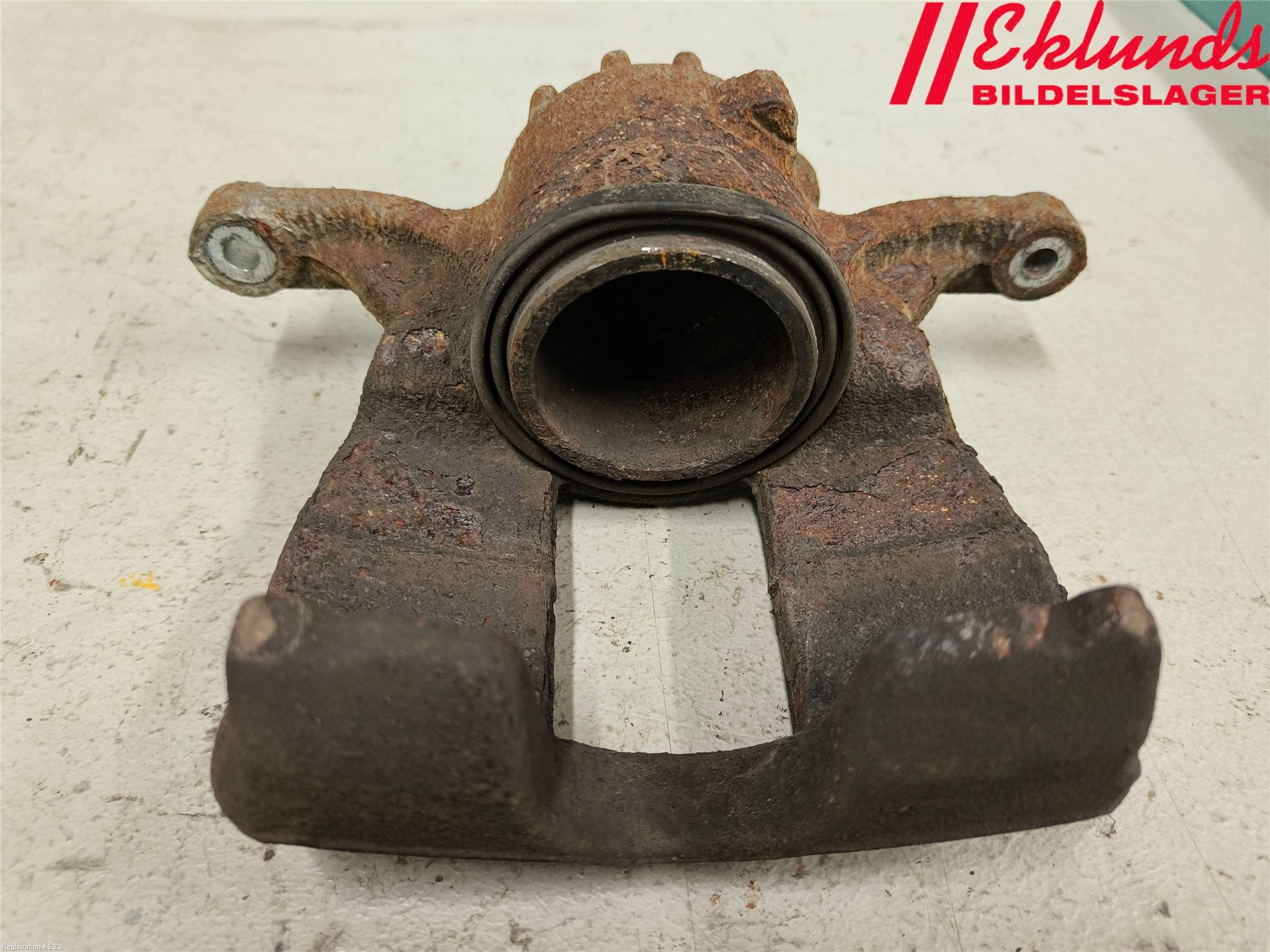 Nissan NV300 16-22 Bromsok Fram Höger