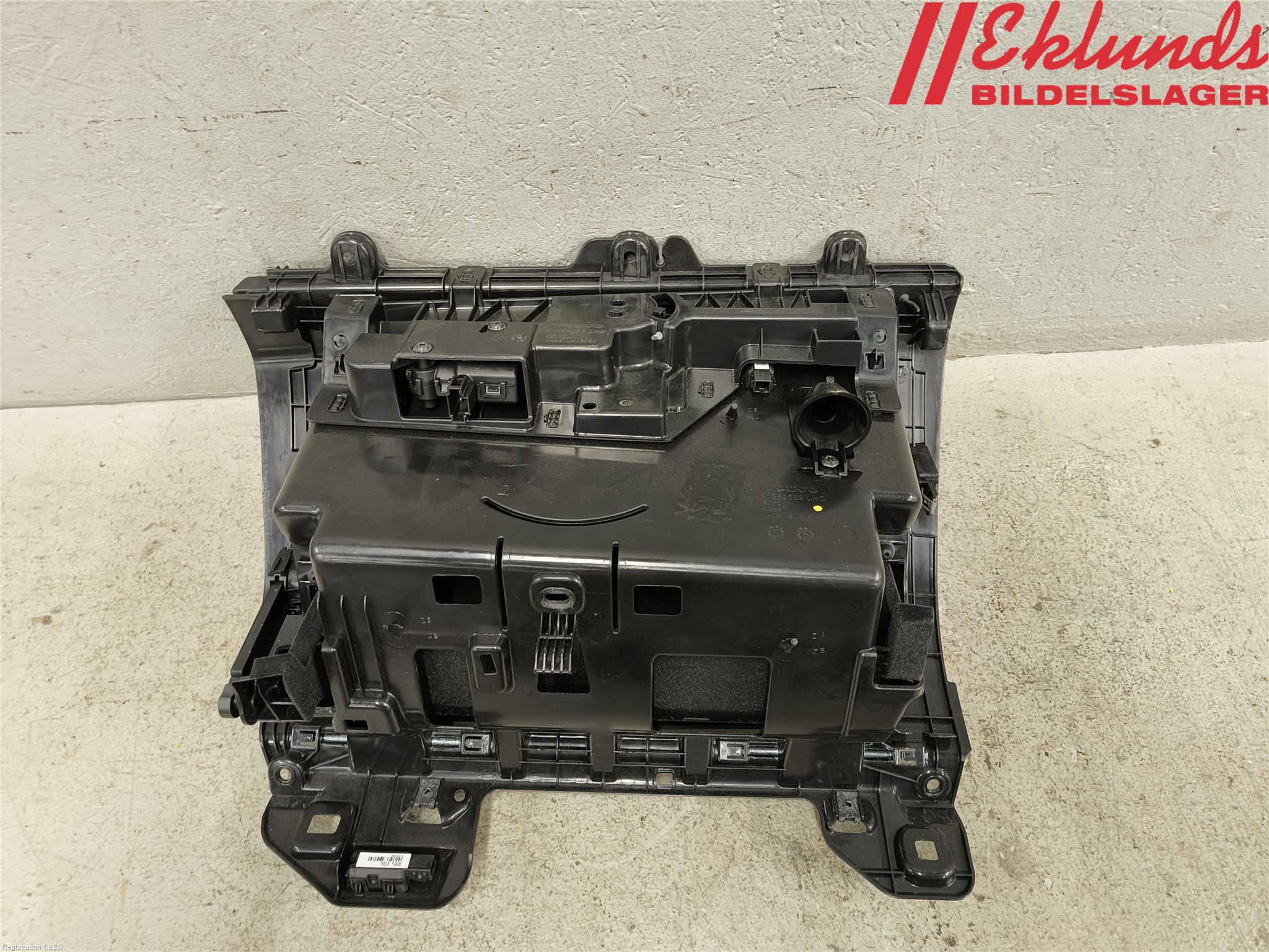 Volvo XC90/RECHARGE 16- Handskfack Insats