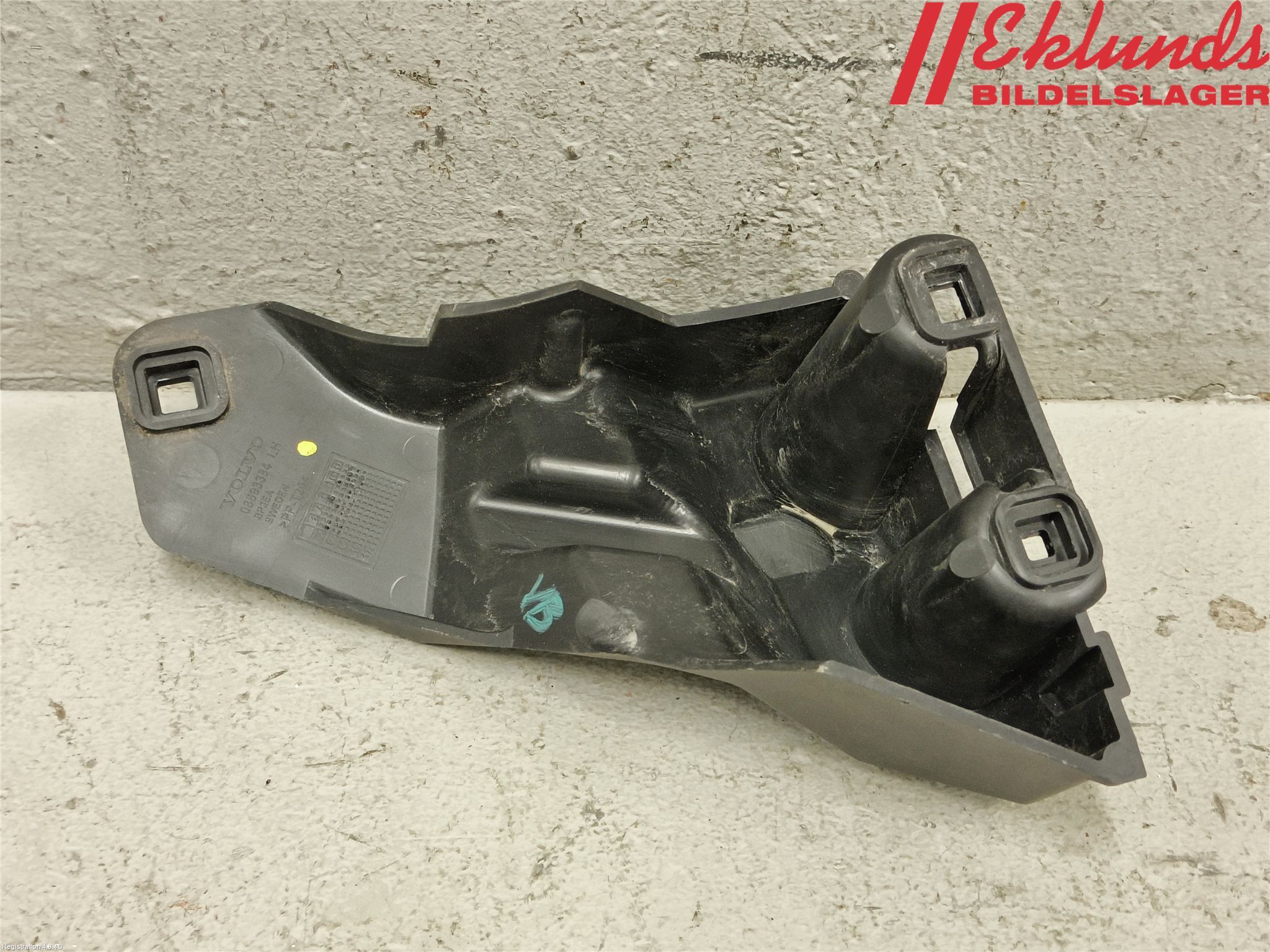 Volvo V70 05-08 Stötfångarfäste Bak Vä