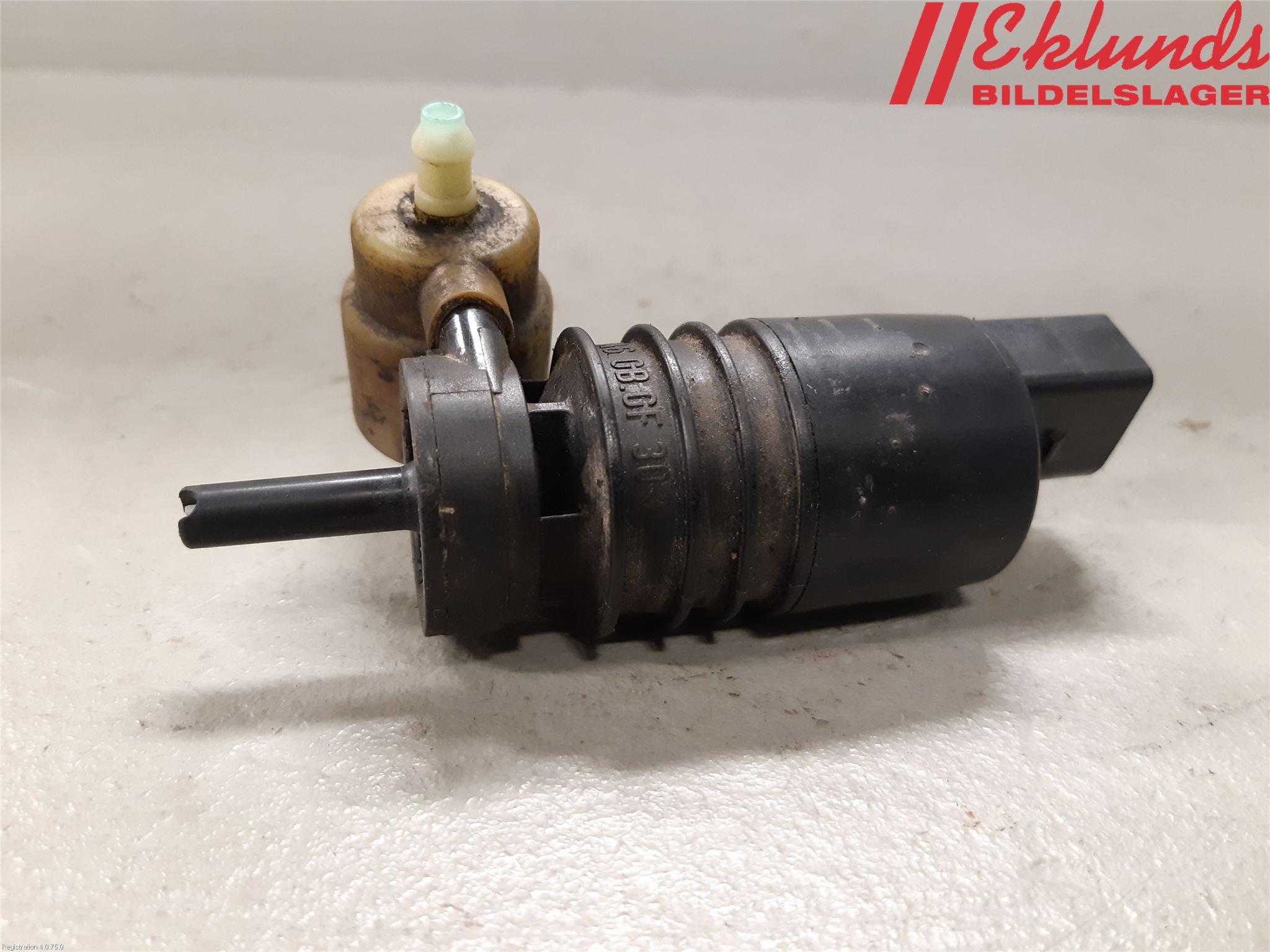 Volkswagen VW PASSAT 11-14 Spolarpump Vindruta