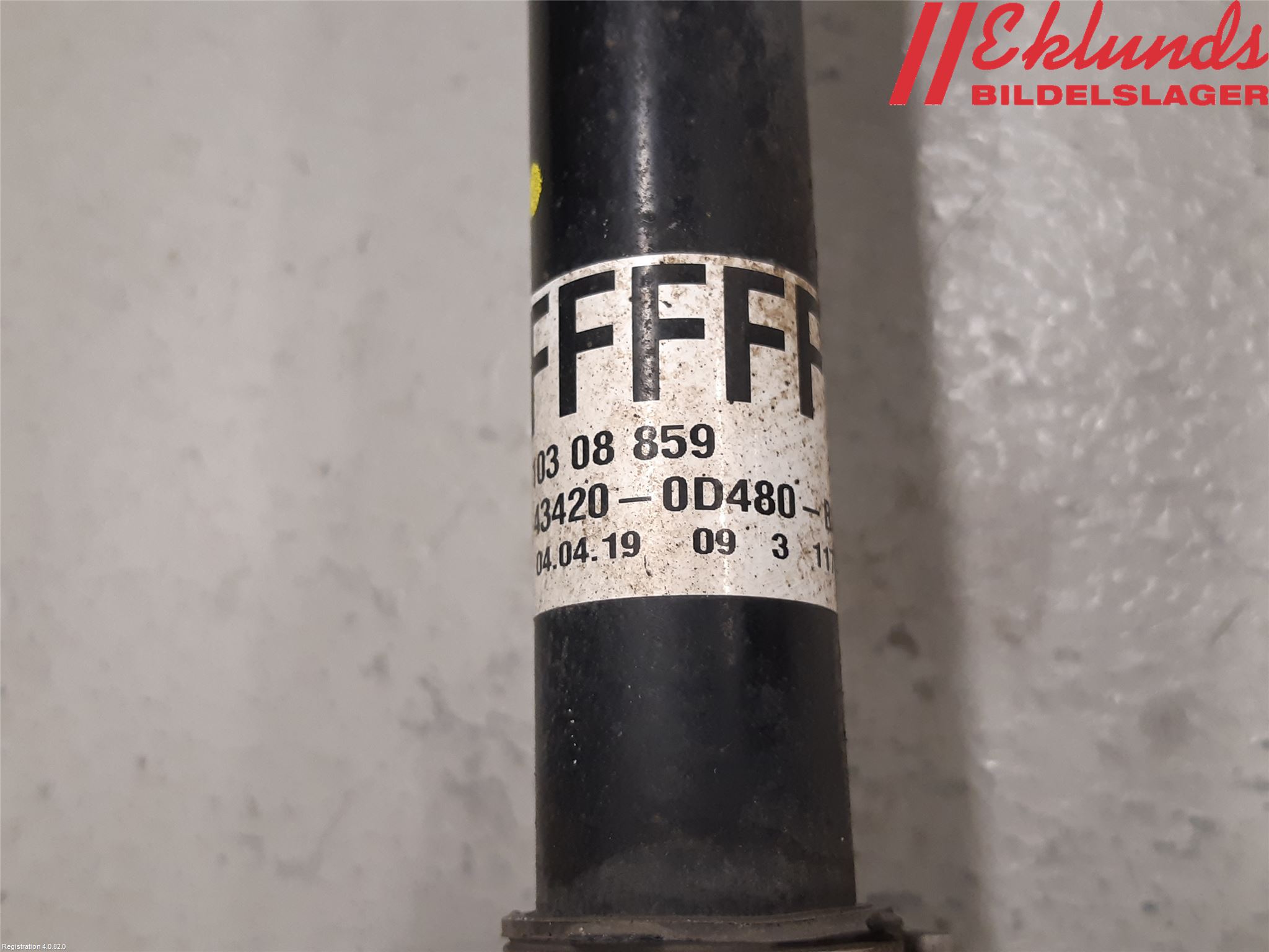 Toyota YARIS XP130 15-20 Drivaxel Fram Vänster