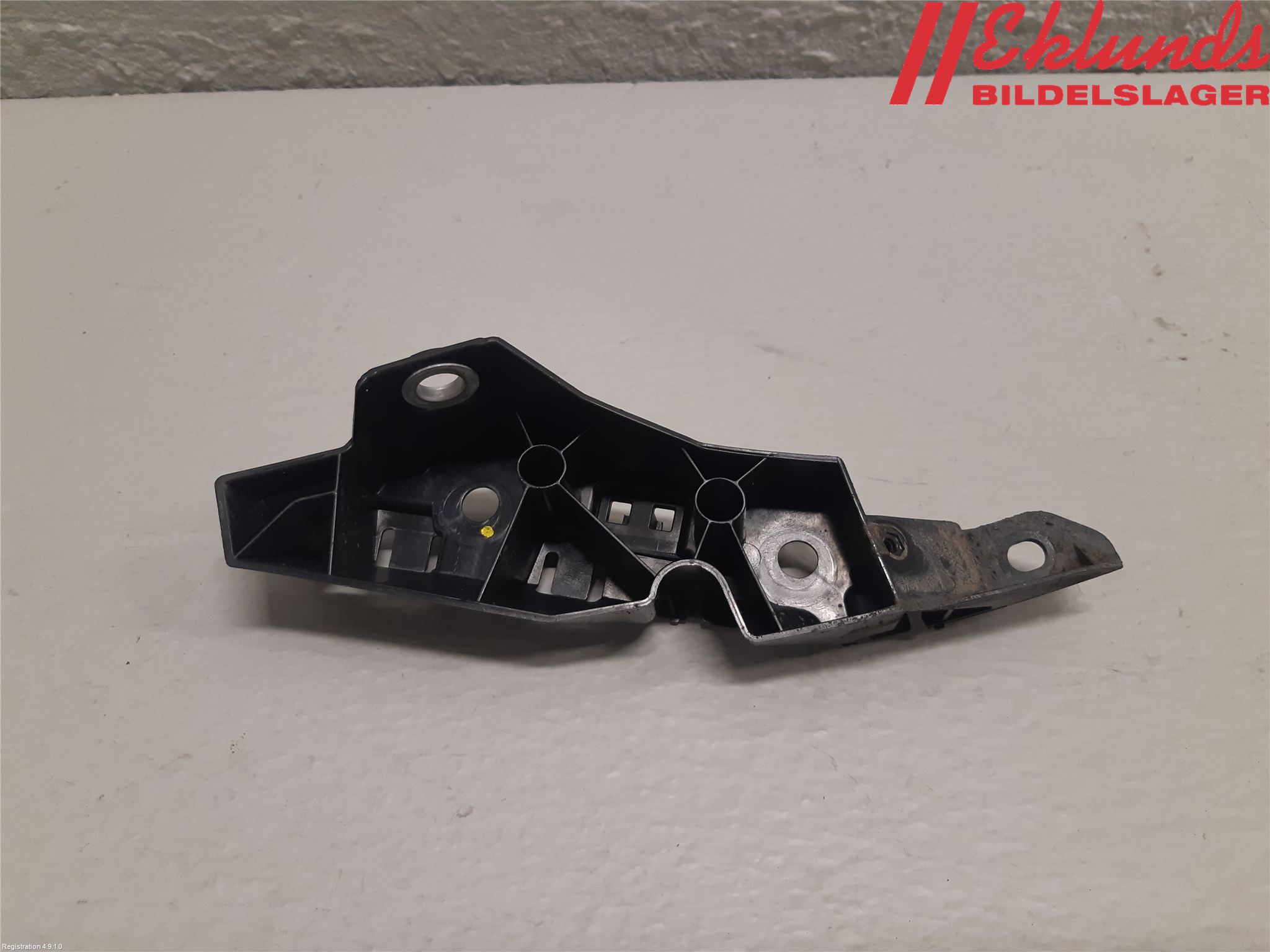 Volkswagen VW GOLF / E-GOLF VII 13-20 Stötfångarfäste Fram Hö