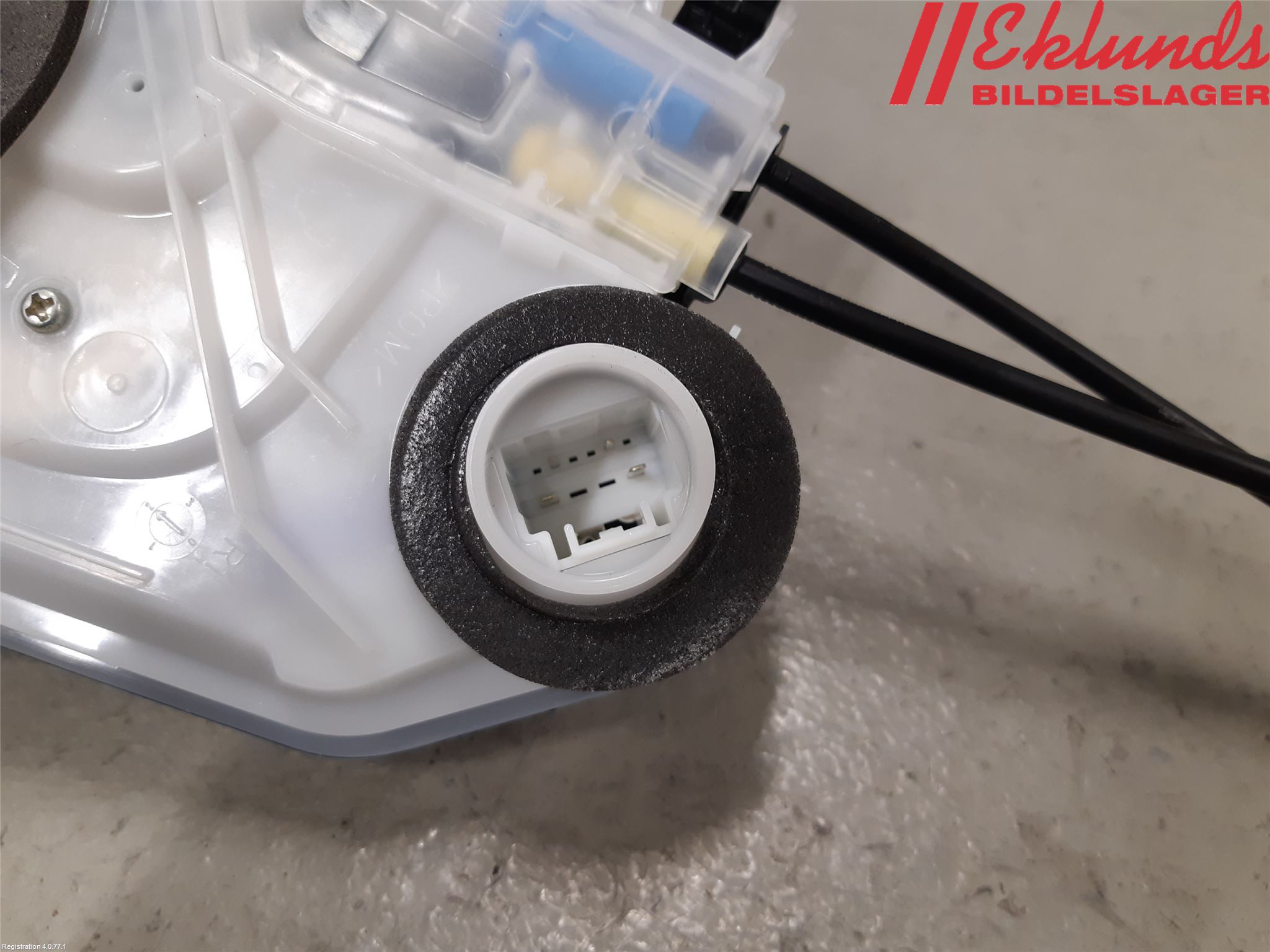 Toyota RAV4 19- Låskista-Dörrlås