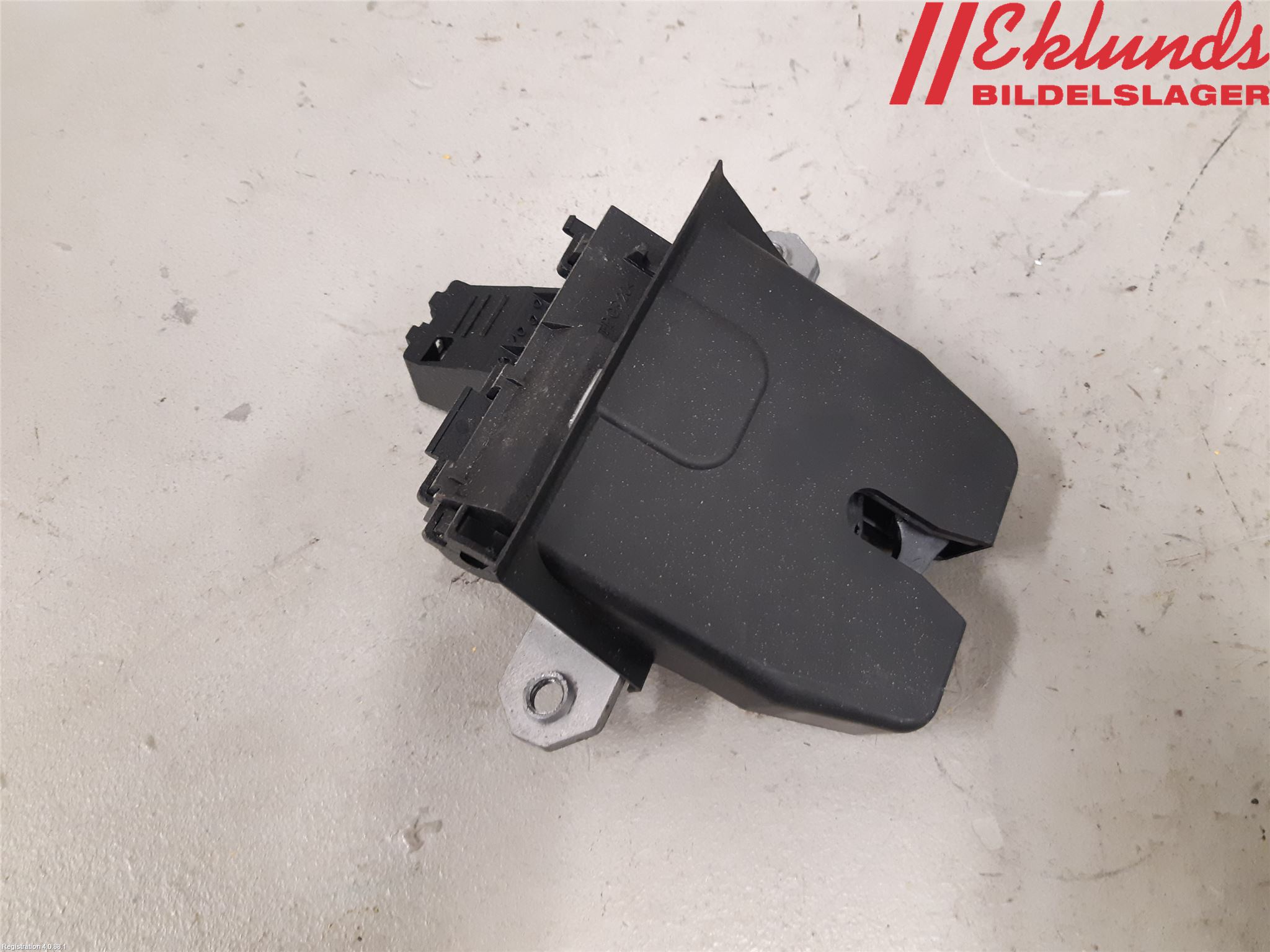 Ford FOCUS 15-18 Låskista Baklucka