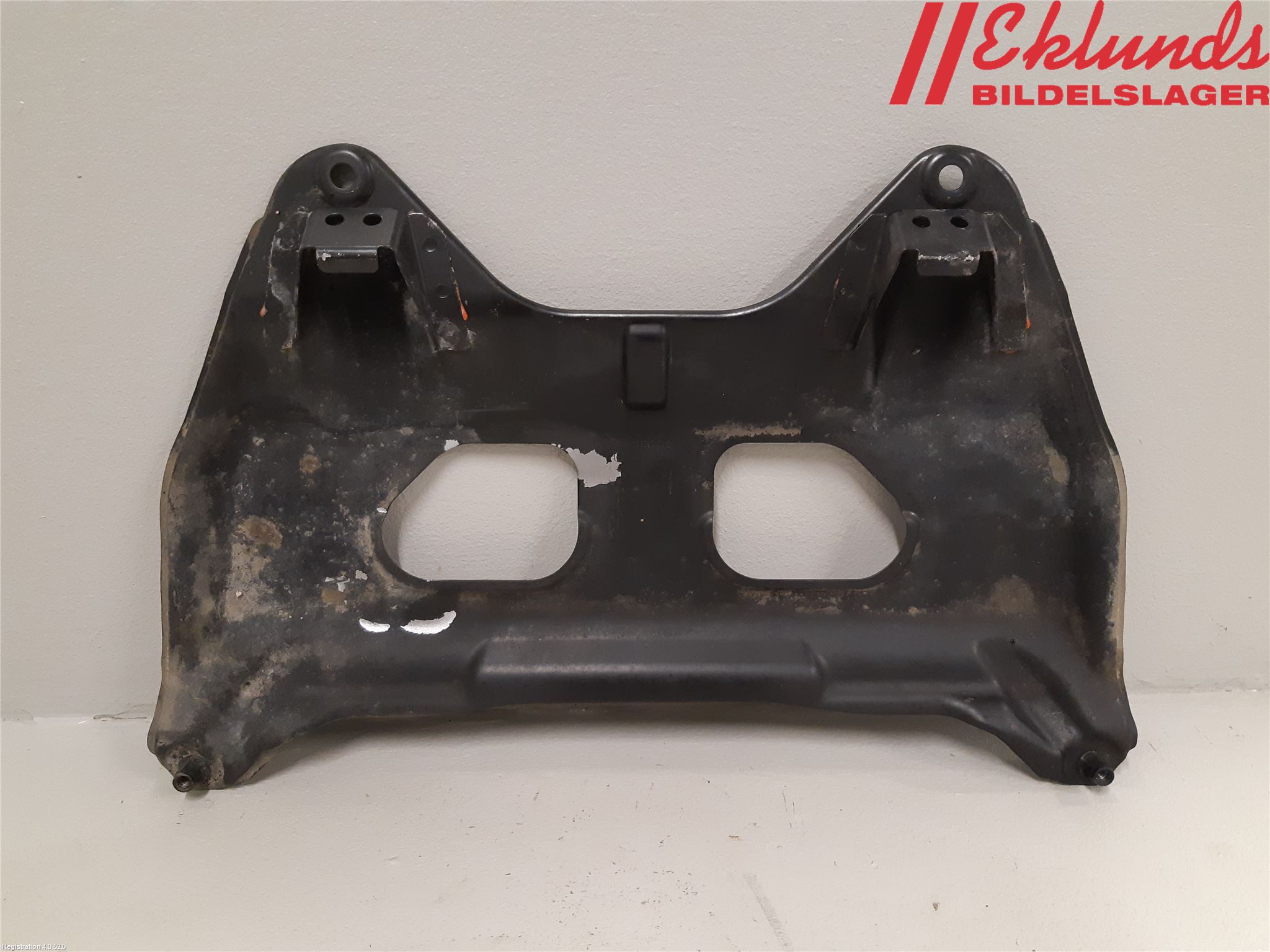 Mercedes-Benz MB E-KLASS (W212) 09-16 Hasplåt Plåt-Plast