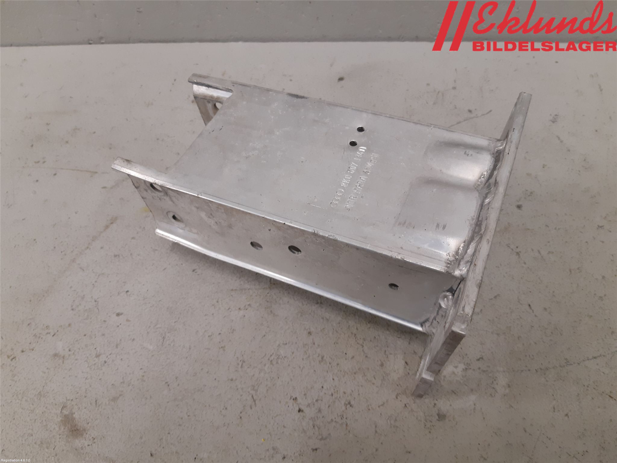 Audi A4/S4 08-11 Stötfångarbärjärn Fram