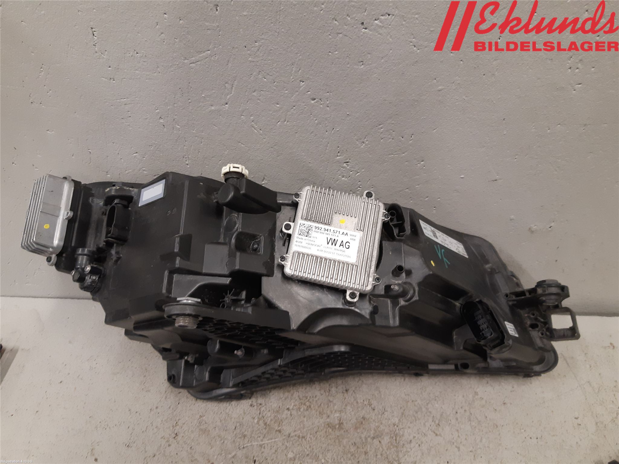 Skoda SUPERB 16-24 Strålkastare Vänster