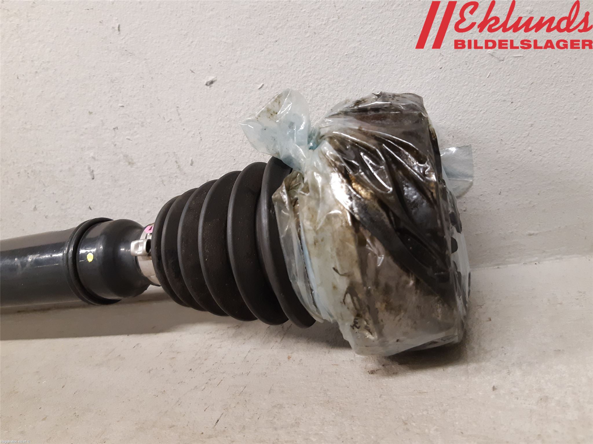 Volkswagen VW GOLF VI 09-13 Drivaxel Fram Höger