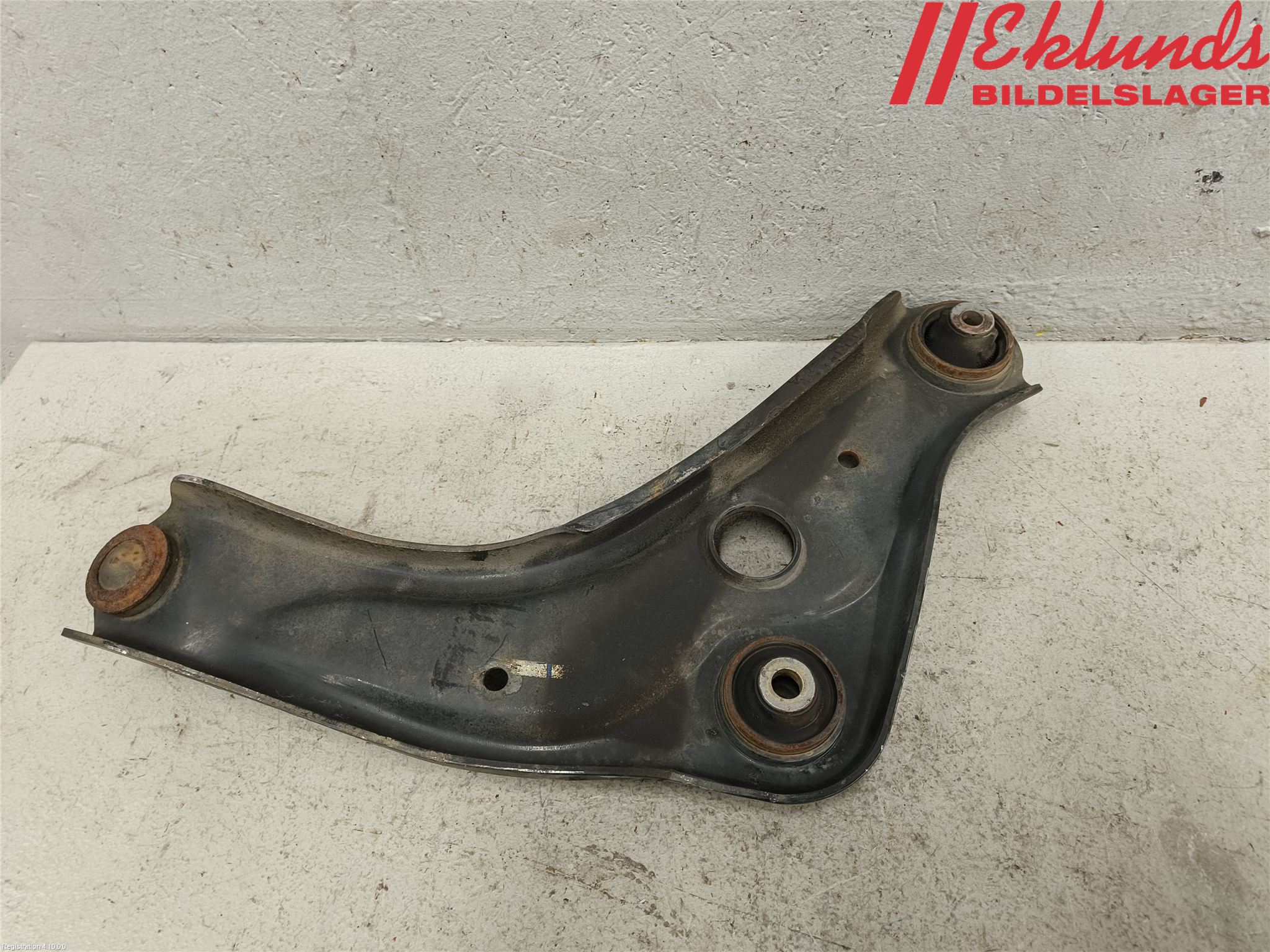 Nissan QASHQAI 17-21 Bärarm Fram Undre Vä