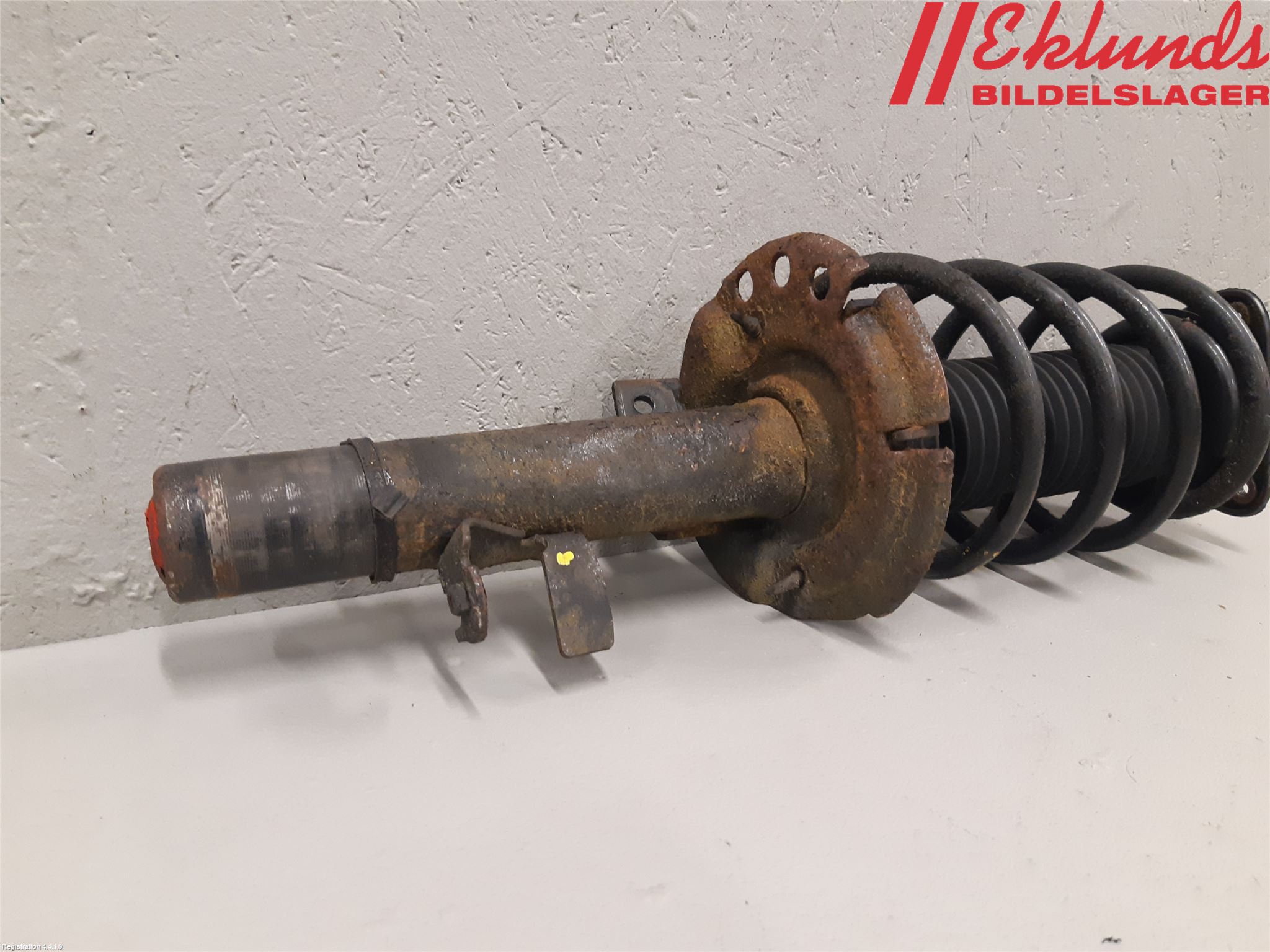 Ford FOCUS 15-18 Fjäderben Fram Höger