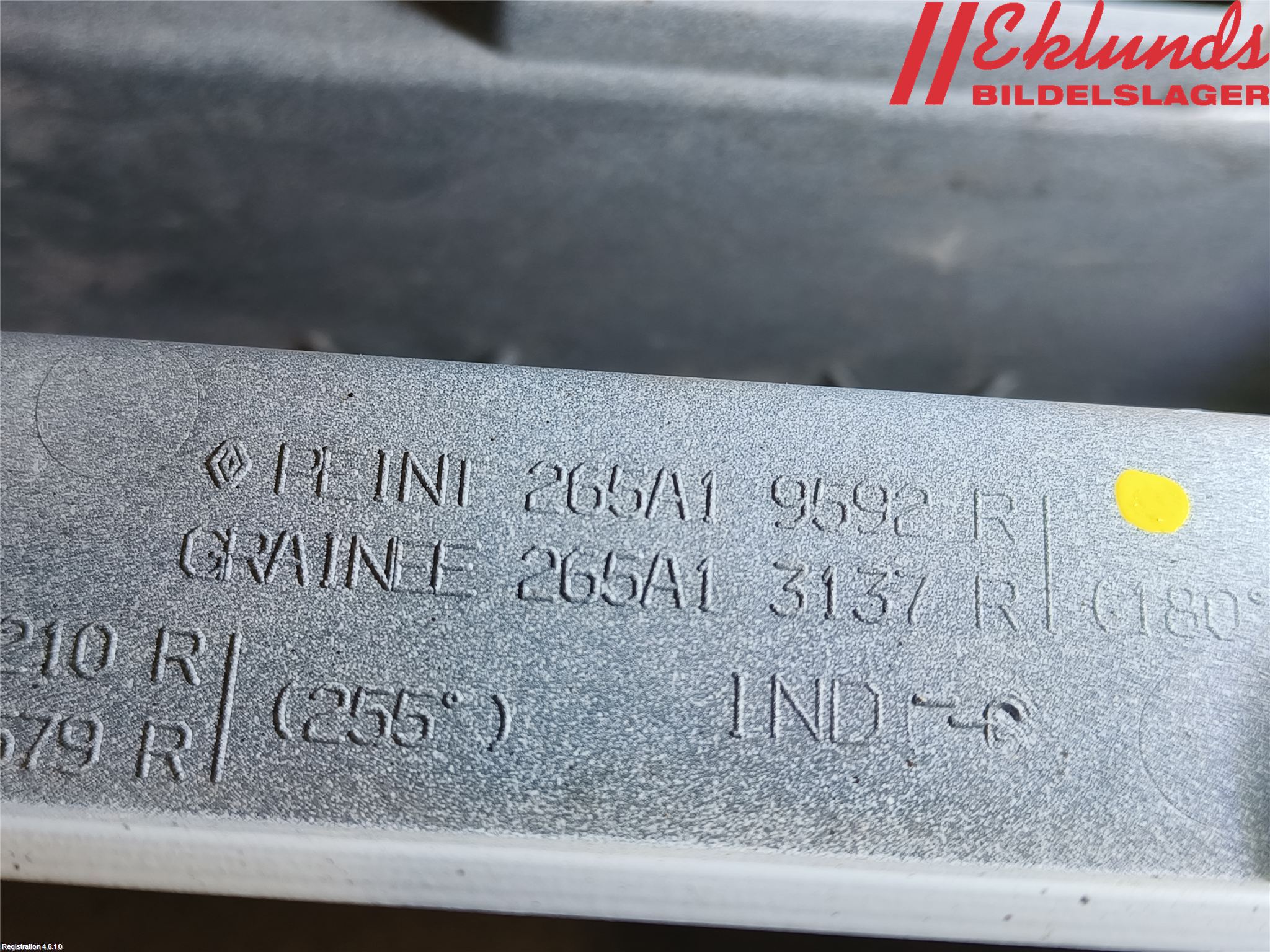 Renault TRAFIC/E-TECH 15- Bakljussarg