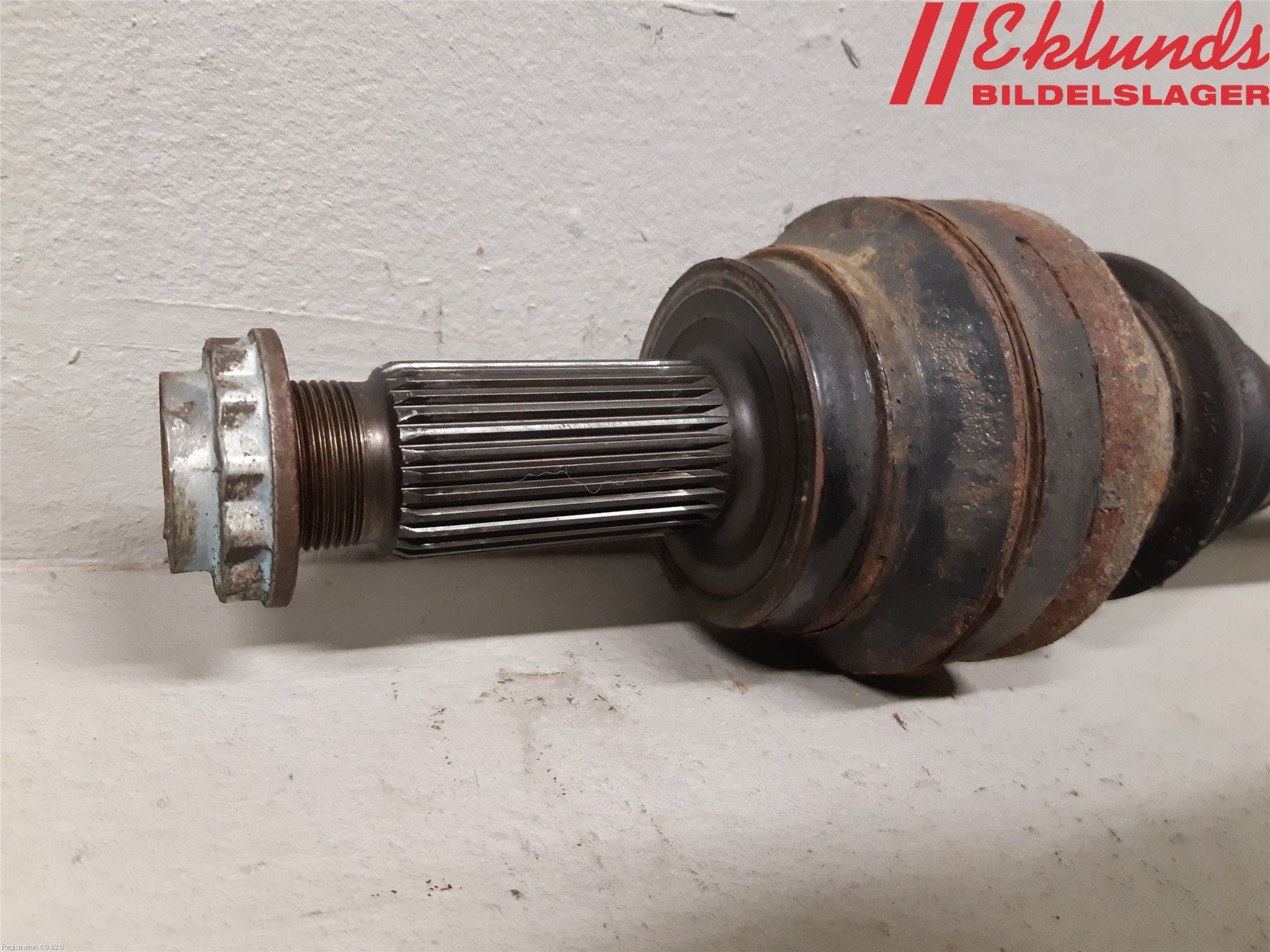 BMW X6 F16 14-19 Drivaxel Bak Höger