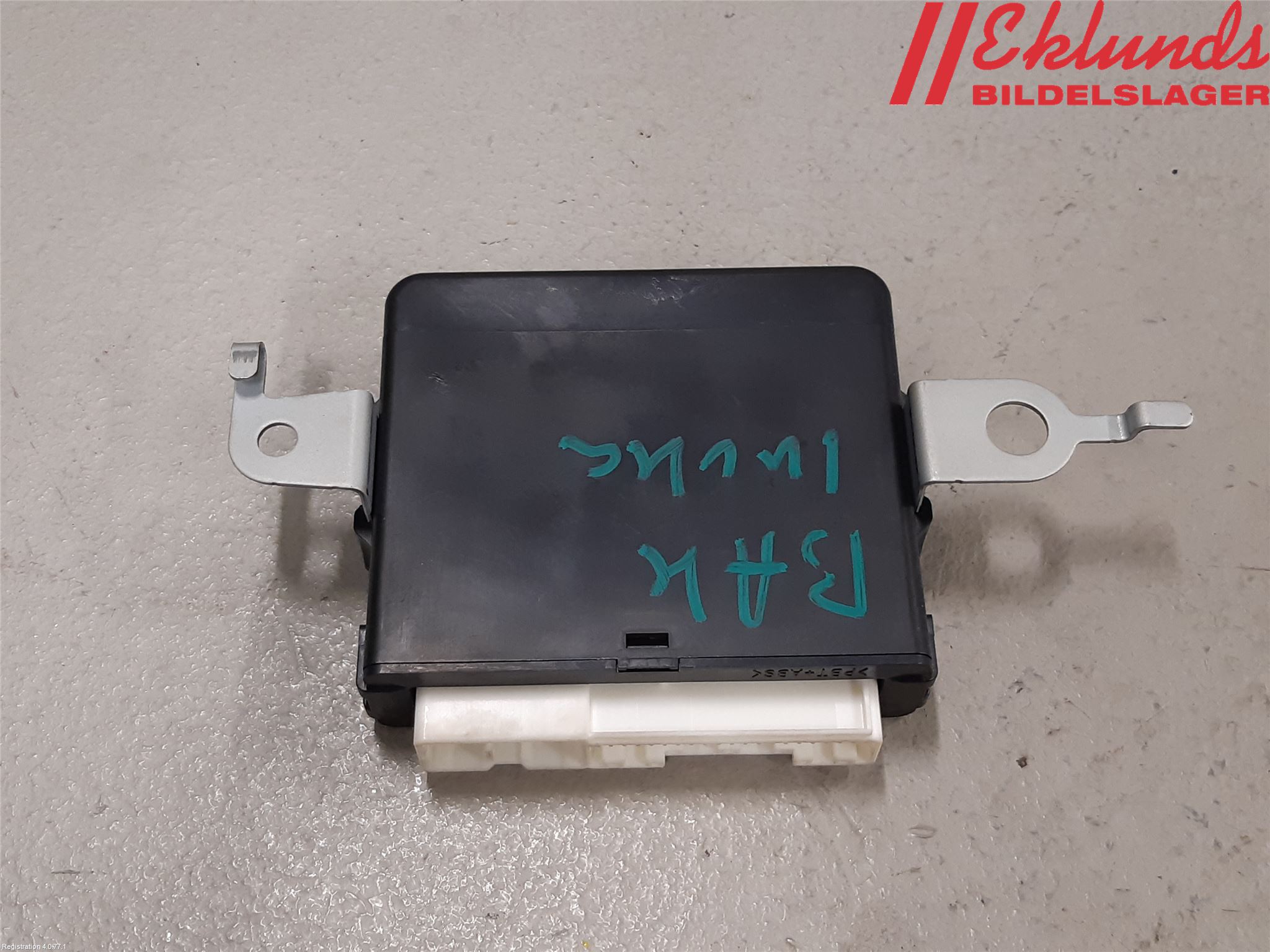 Toyota RAV4 19- Styrenhet Baklucka