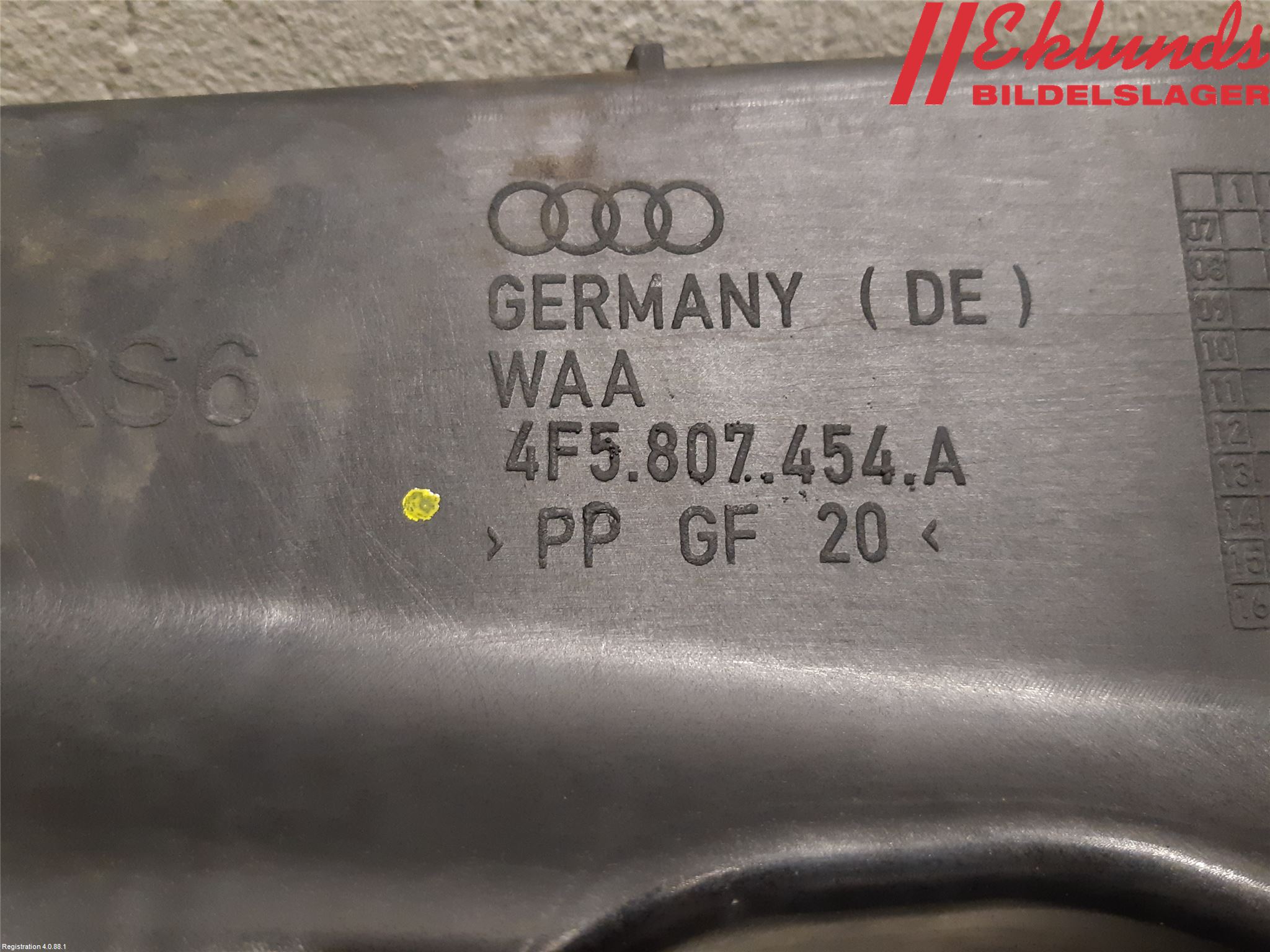 Audi A6/S6     05-11 Stötfångarfäste Bak Hö