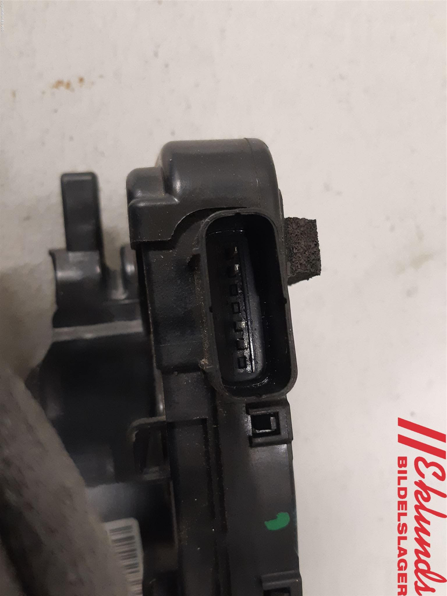 Kia SPORTAGE (SL) 11-15 Låskista-Dörrlås