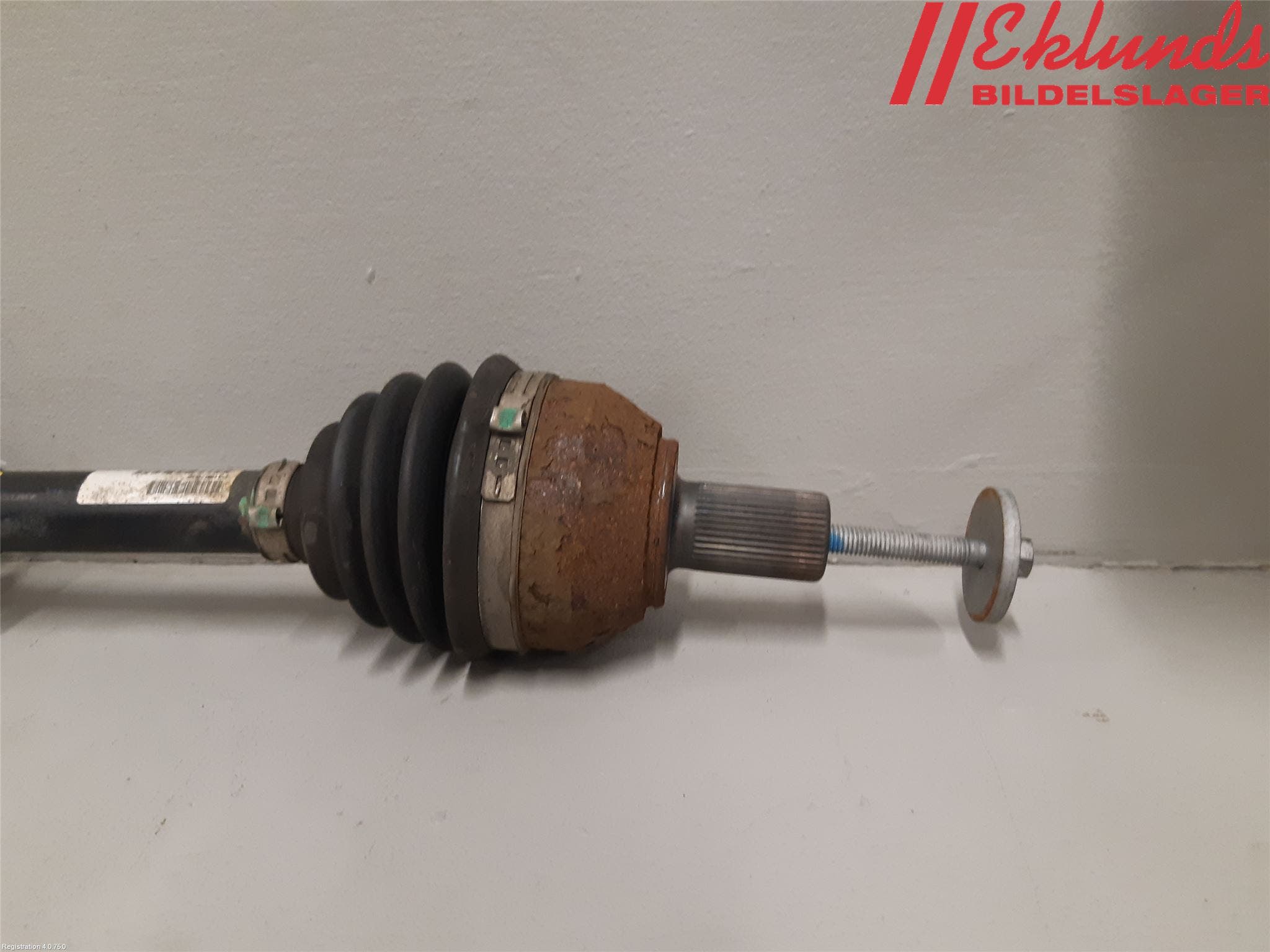 Volvo V60 14-18 Drivaxel Fram Höger