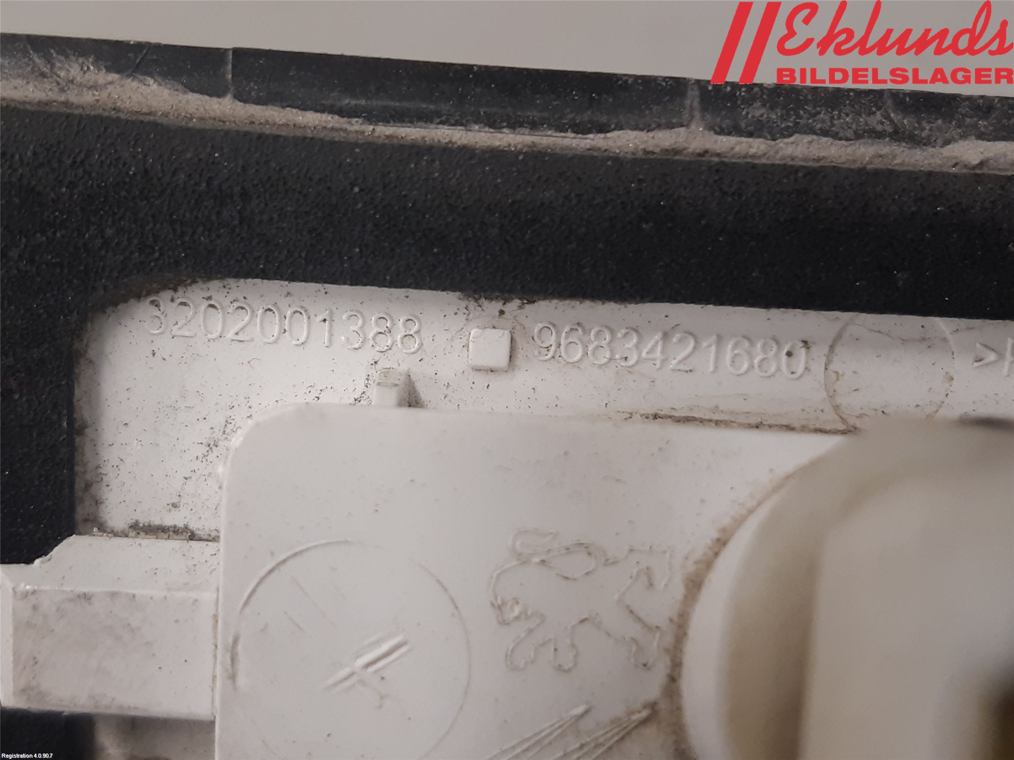 Toyota PROACE II 16- Skylt Belysning