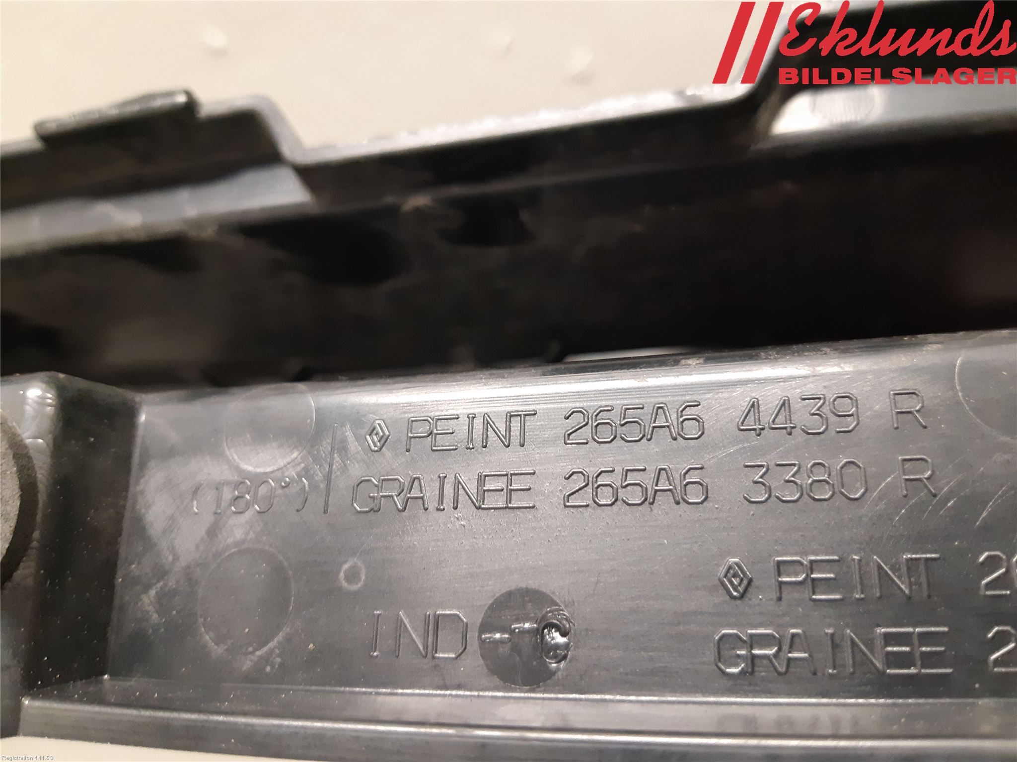 Renault TRAFIC/E-TECH 15- Bakljussarg