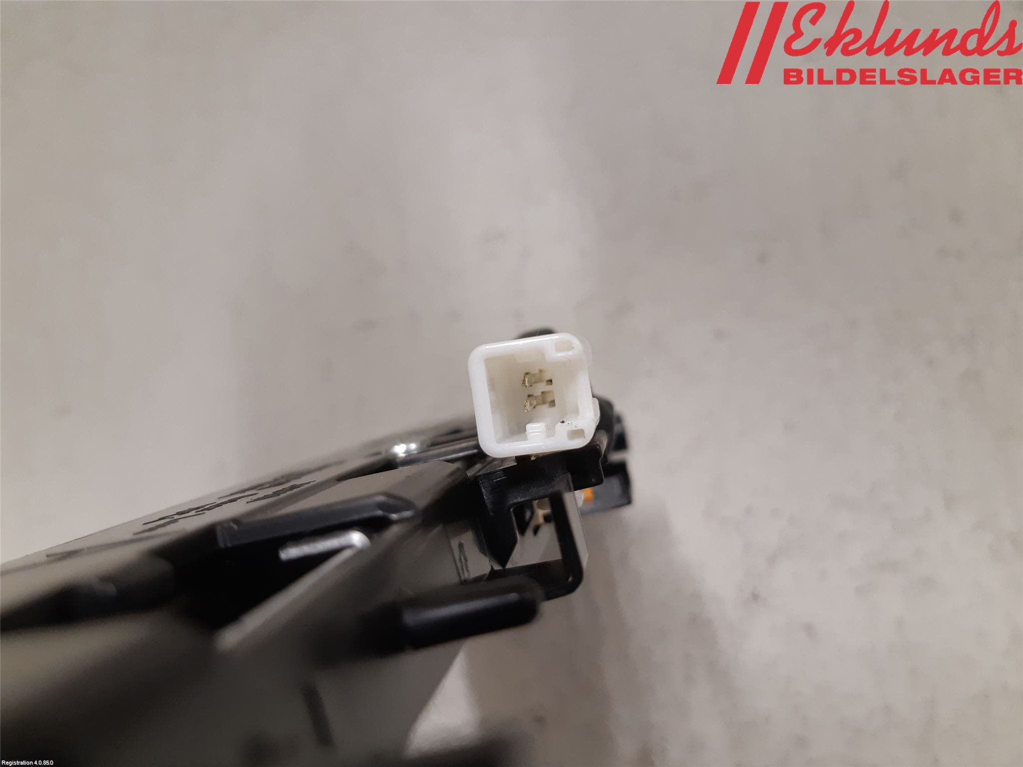 Toyota YARIS XP21 20- Bromsljus Bakruta