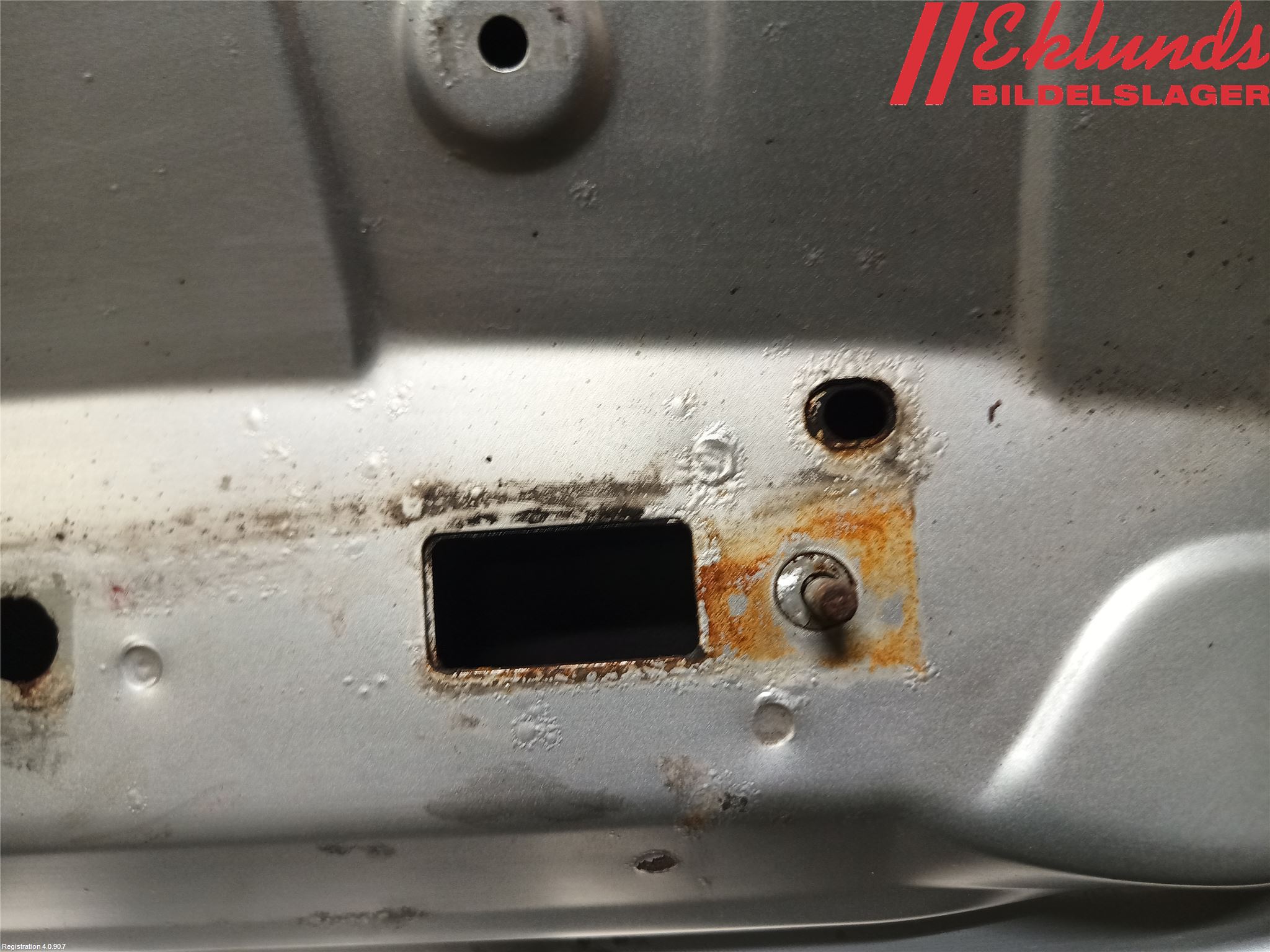 Opel VIVARO 01-14 Huv Fram