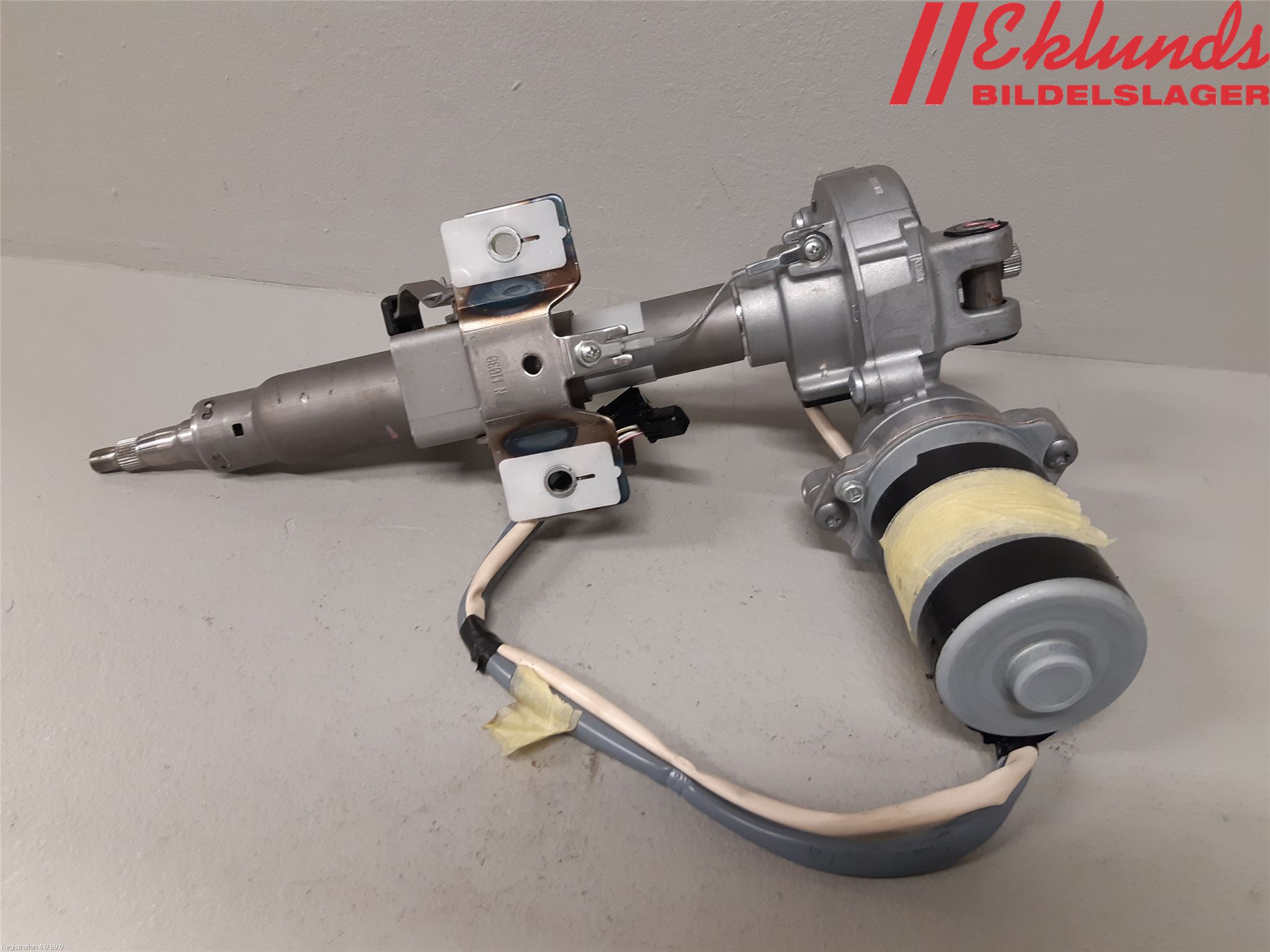 Toyota YARIS XP130 15-20 Rattaxelagg Med Inb Servo