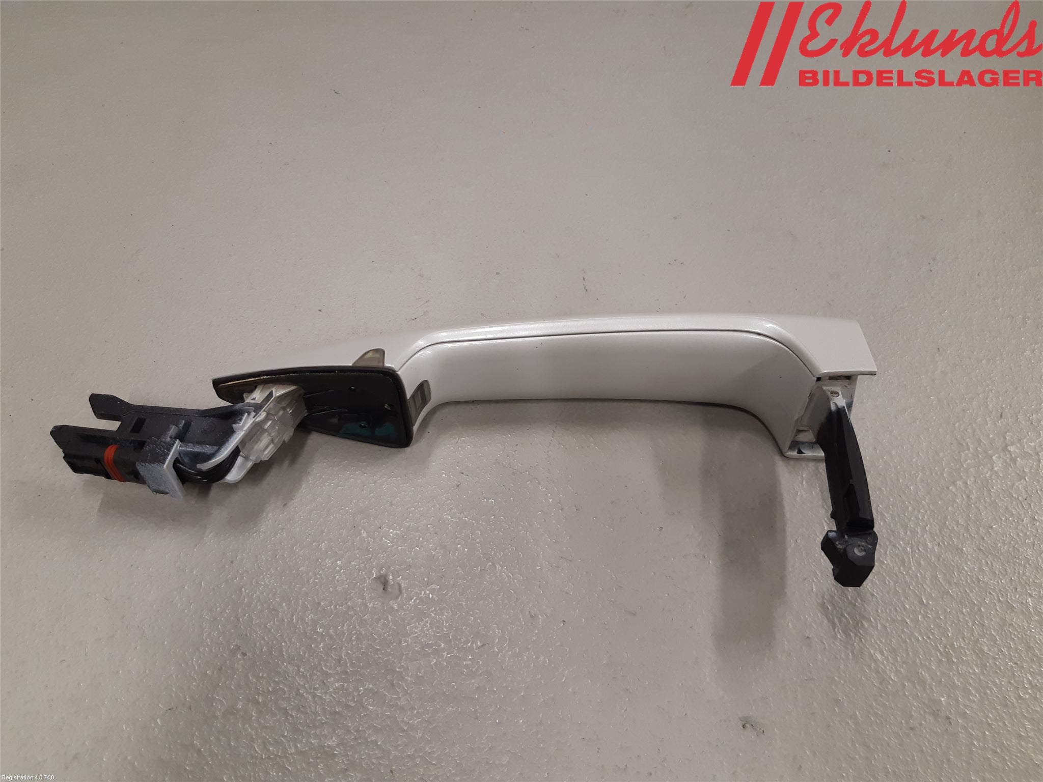 BMW X1 F48 15-22 Dörrhandtag Yttre Vä