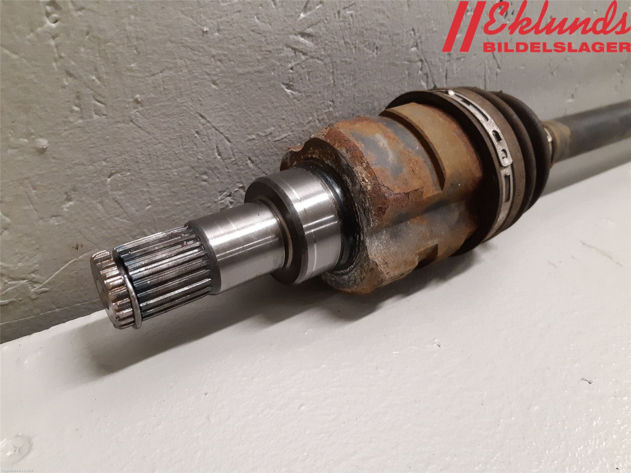 Toyota RAV4 19- Drivaxel Bak Höger