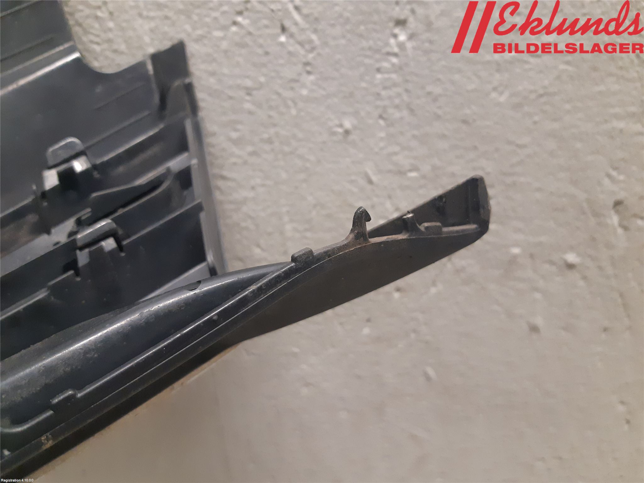Volkswagen VW GOLF VI 09-13 Grill Komp