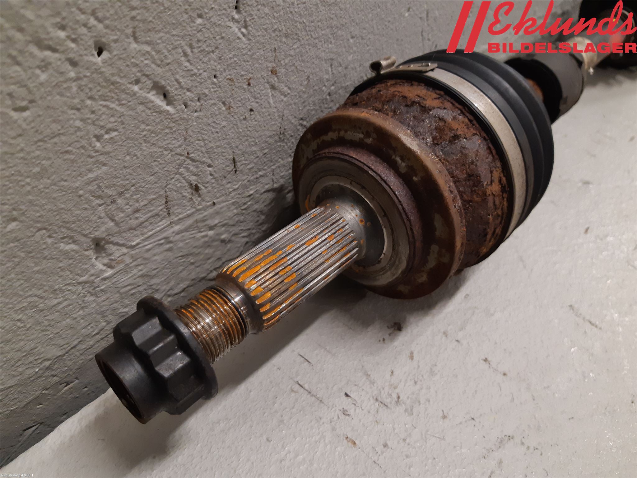 Toyota AURIS 13-19 Drivaxel Fram Vänster