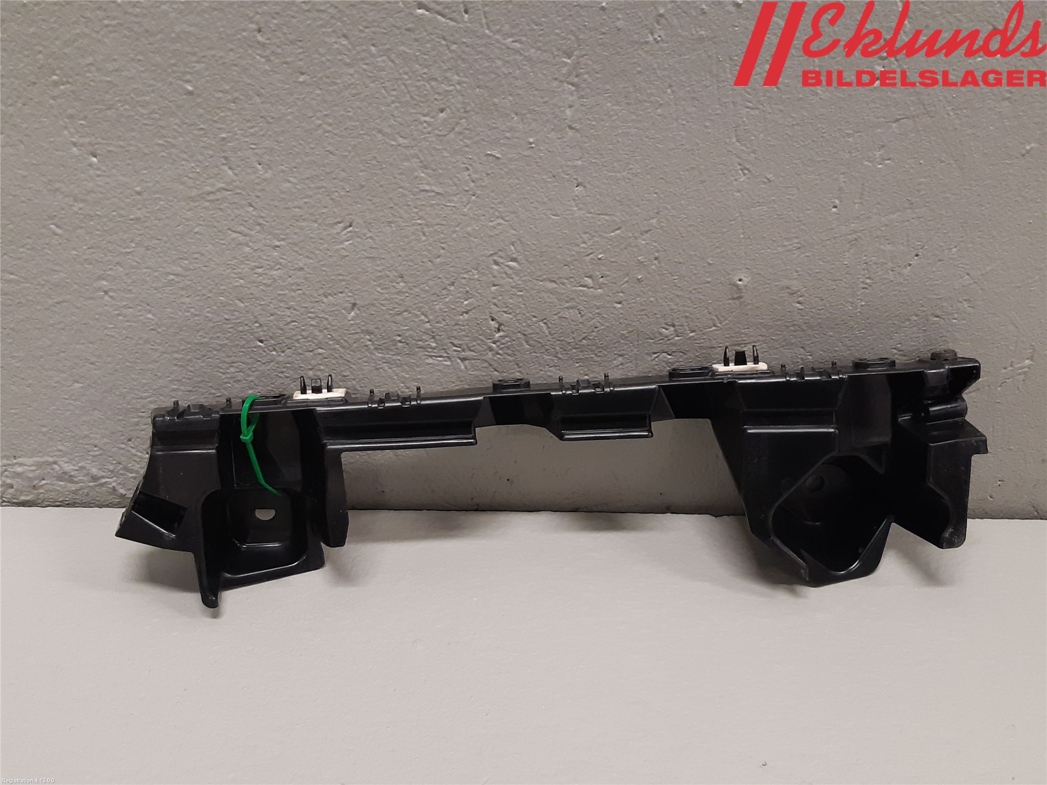 Renault MEGANE IV 16-23 Stötfångarfäste Bak Hö