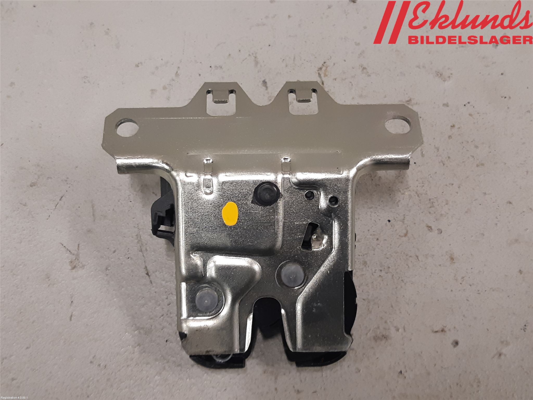 Opel INSIGNIA 09-16 Låskista Baklucka