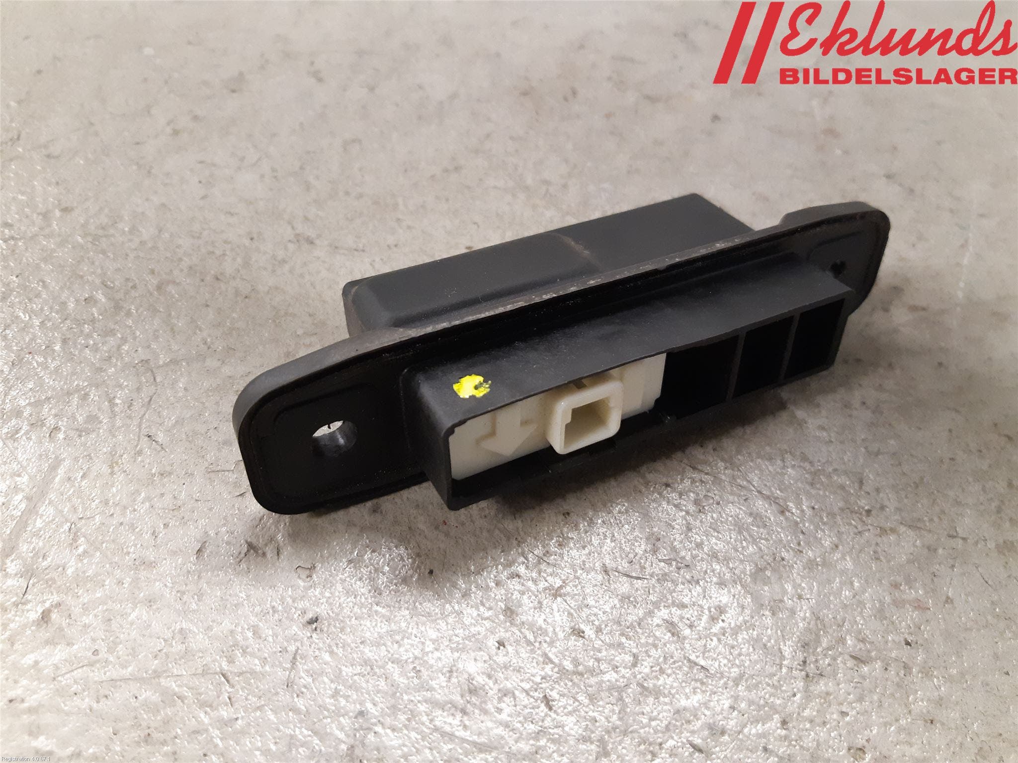 Toyota VERSO-S 11-16 Bakluckehandtag