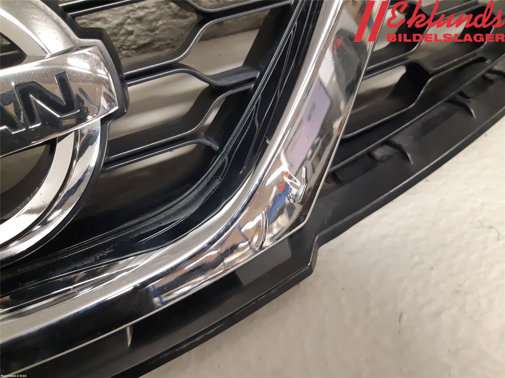 Nissan MICRA 11-16 Grill Komp