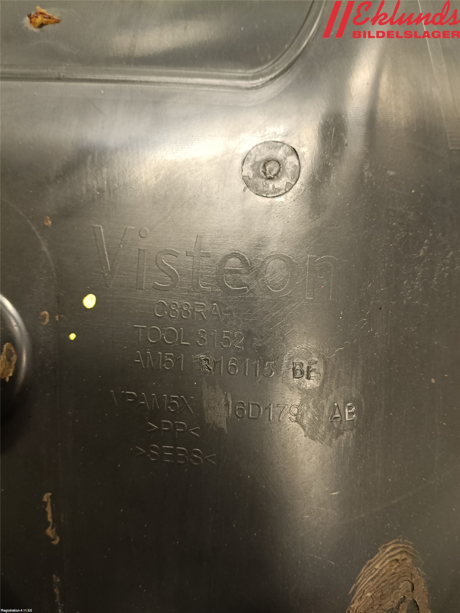 Ford FOCUS 11-14 Skärm Inner