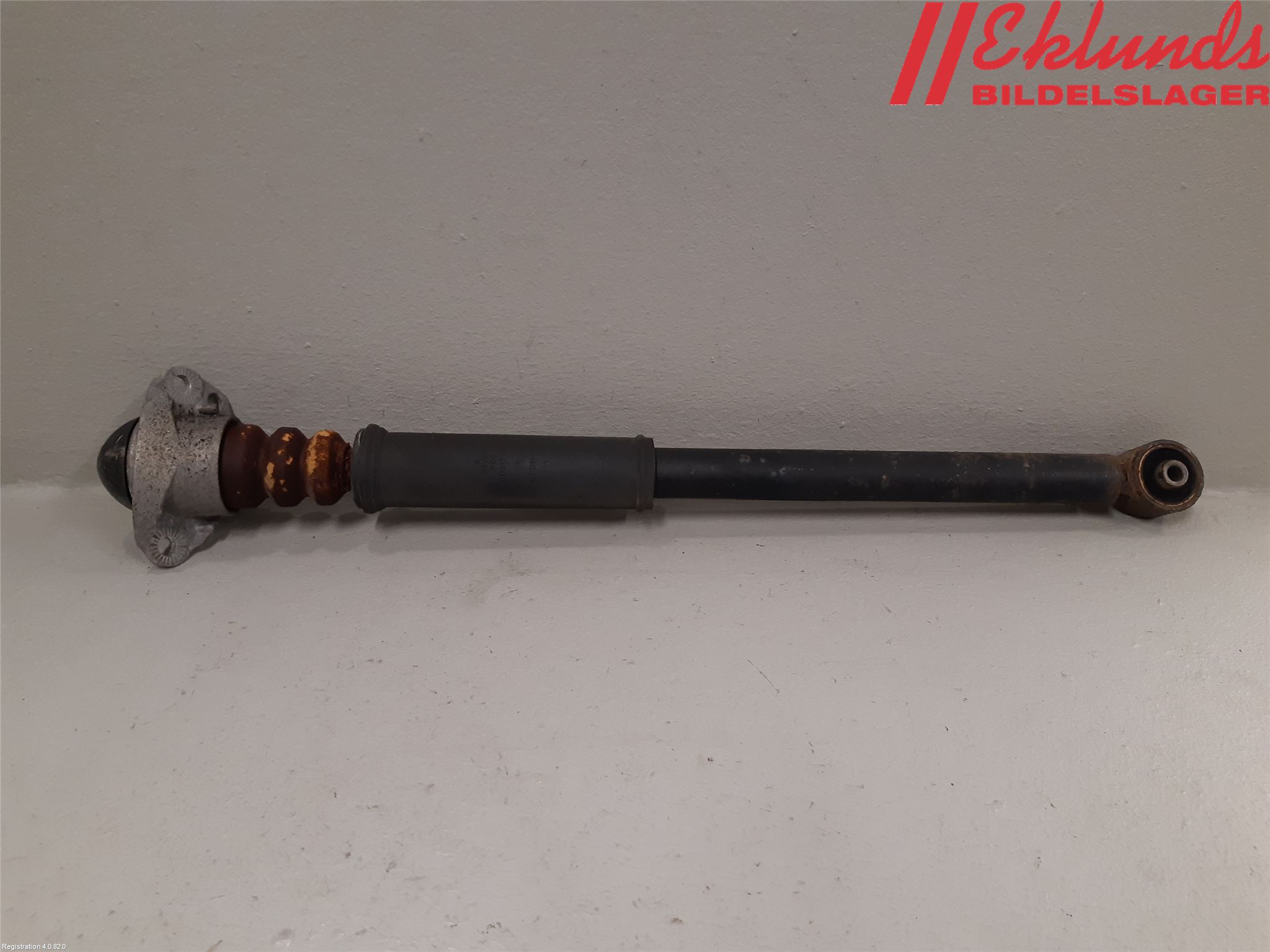 Volkswagen VW POLO 10-17 Stötdämpare Bak