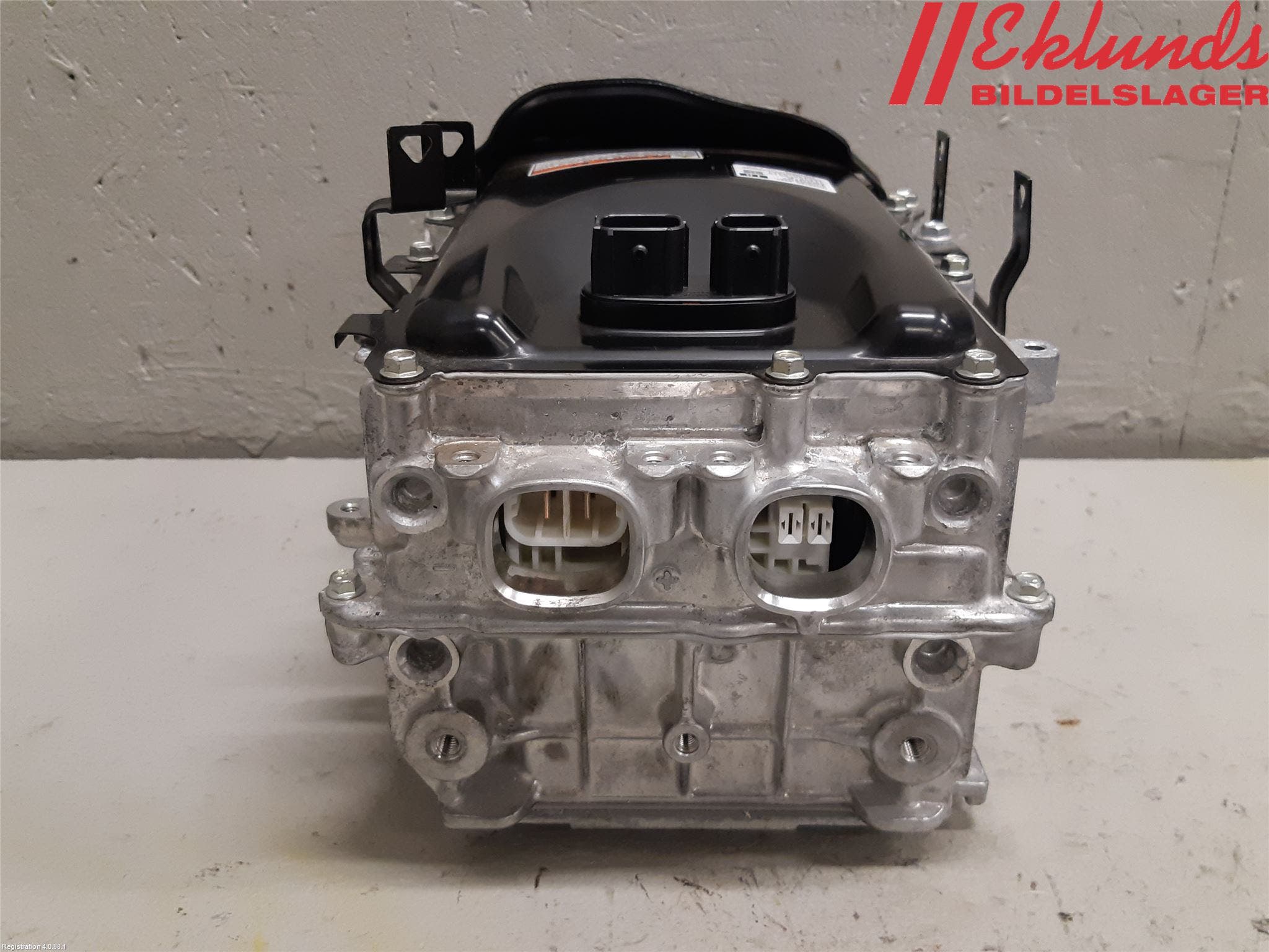 Toyota YARIS XP21 20- Inverter Hybrid