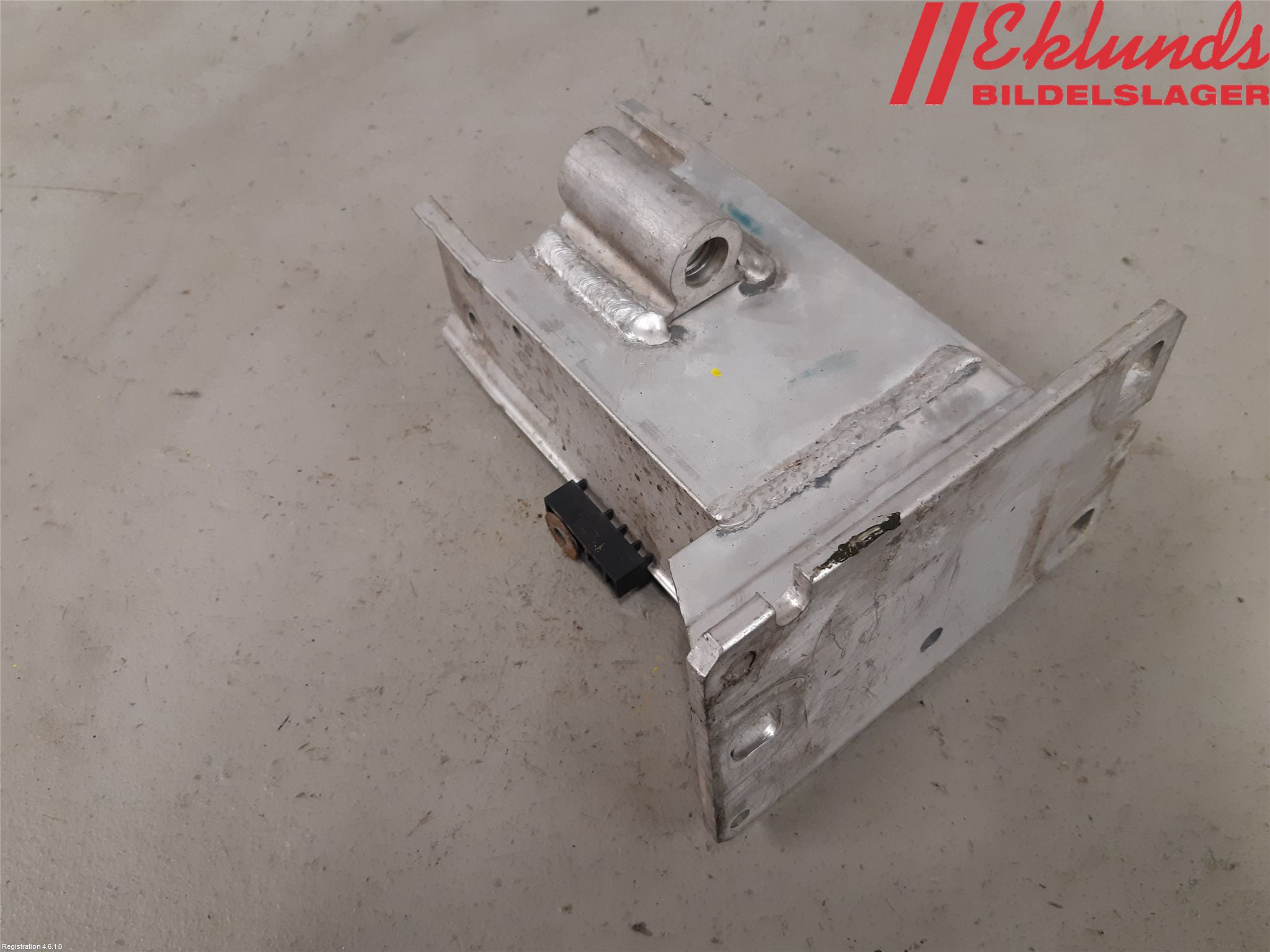 Audi A4 12-15 Stötfångarbärjärn Fram