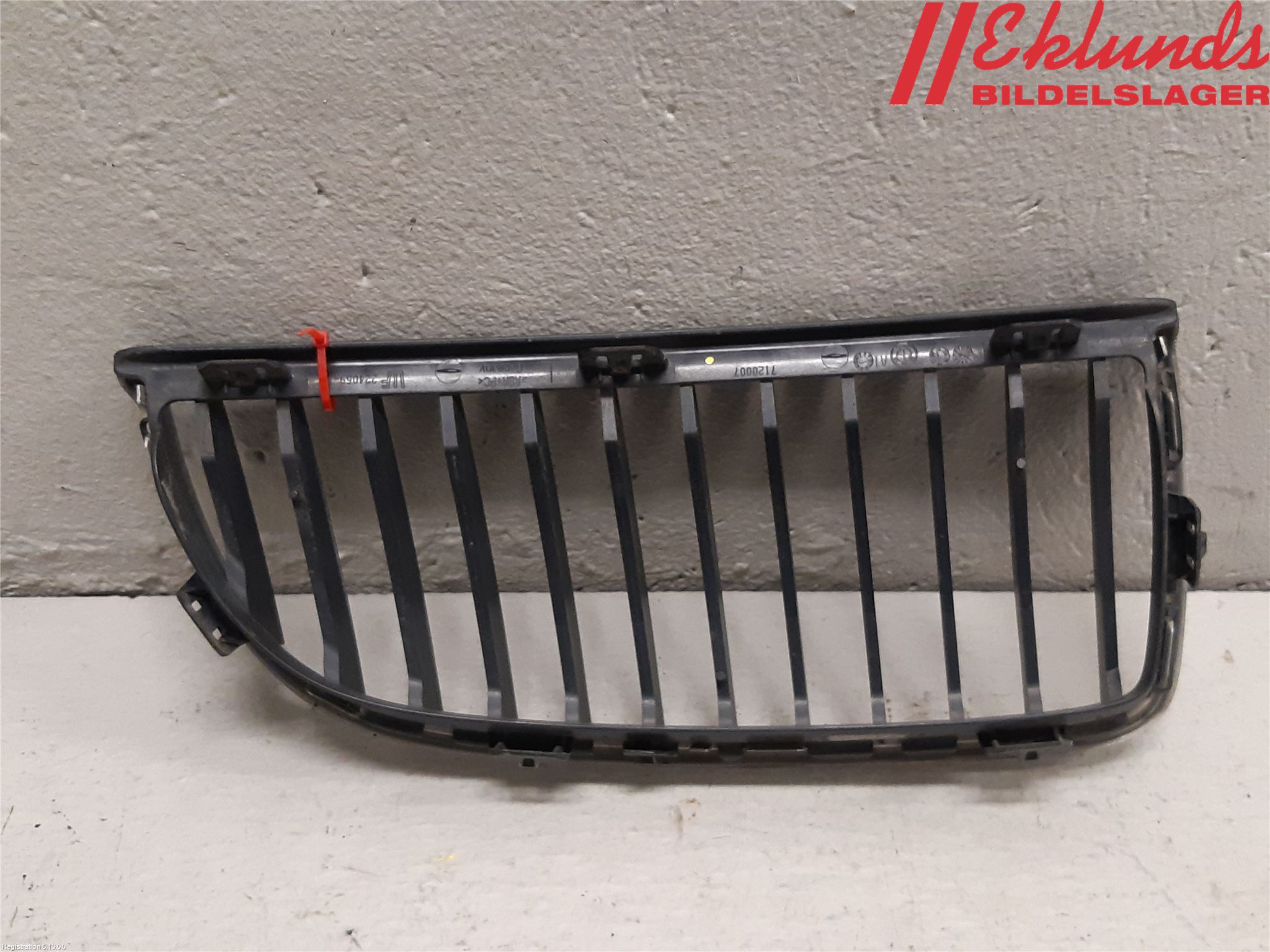 BMW 3 E90/91 SED/TOU 05-12 Grilldel Vänster