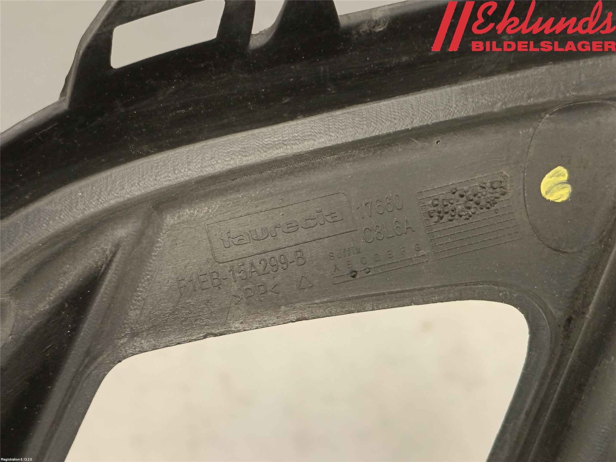 Ford FOCUS 15-18 Dimljussarg Fram