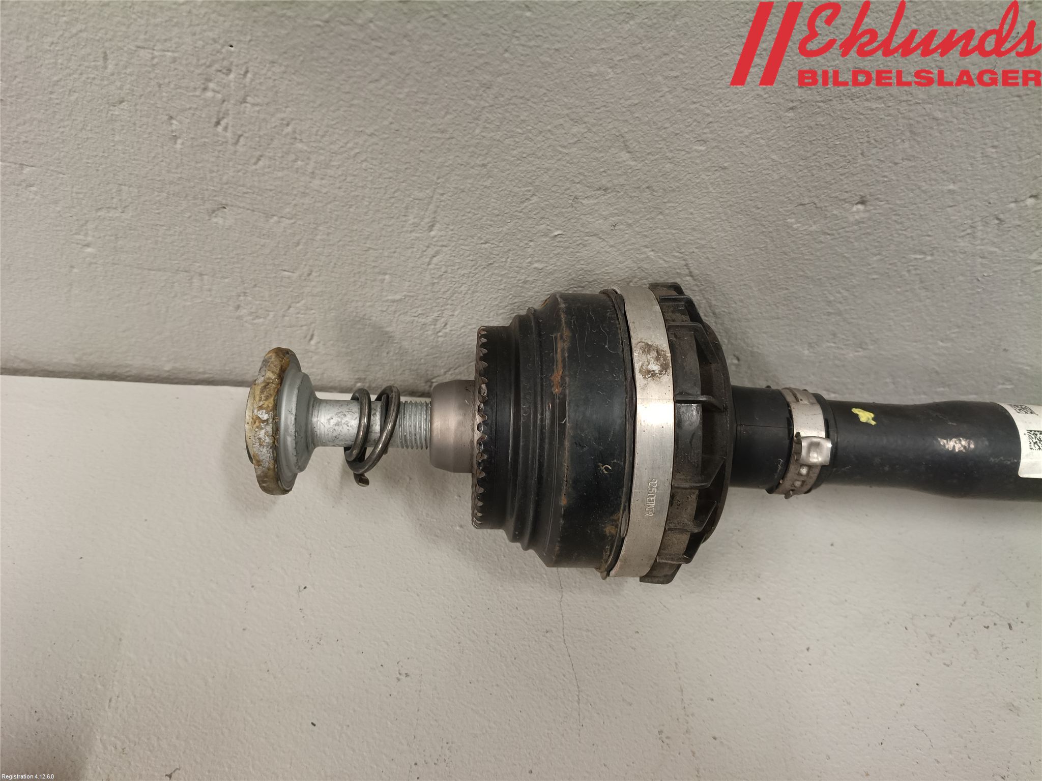 BMW 3 G20/G21/G80/G81 19- Drivaxel Bak Vänster